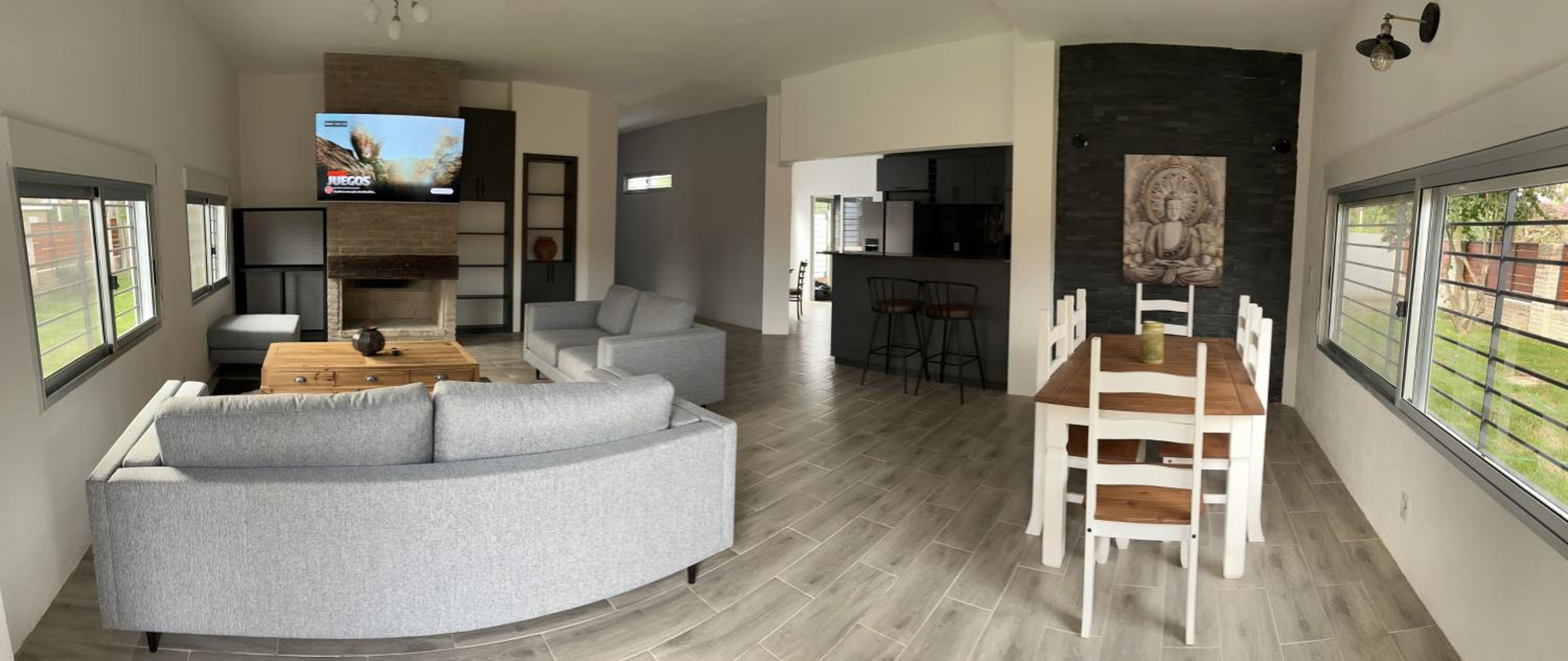 One-Bedroom House photo 1