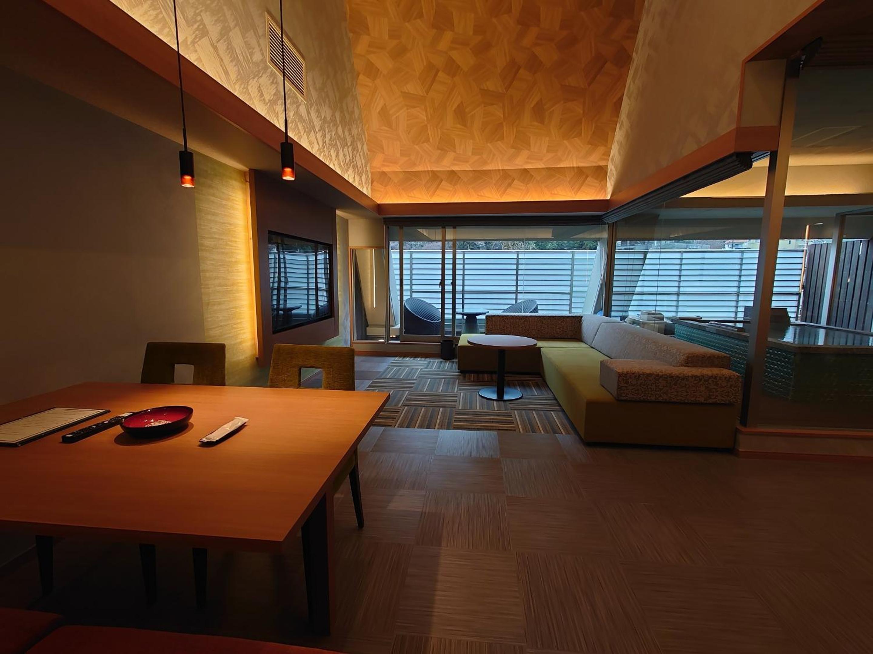 Standard Triple Room with Open-Air Bath and Mountain View photo 3