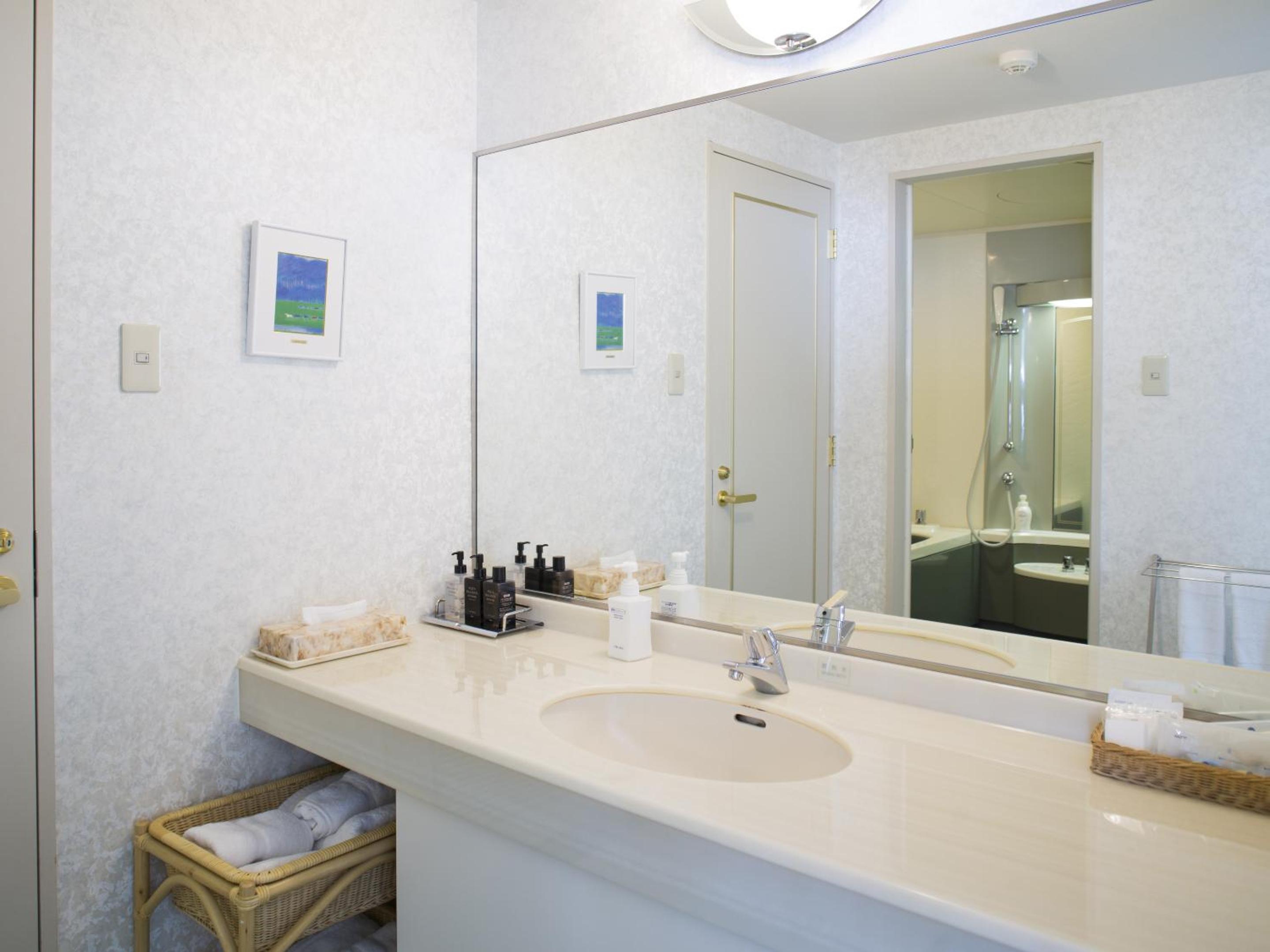 Junior Suite with Ocean View photo 3