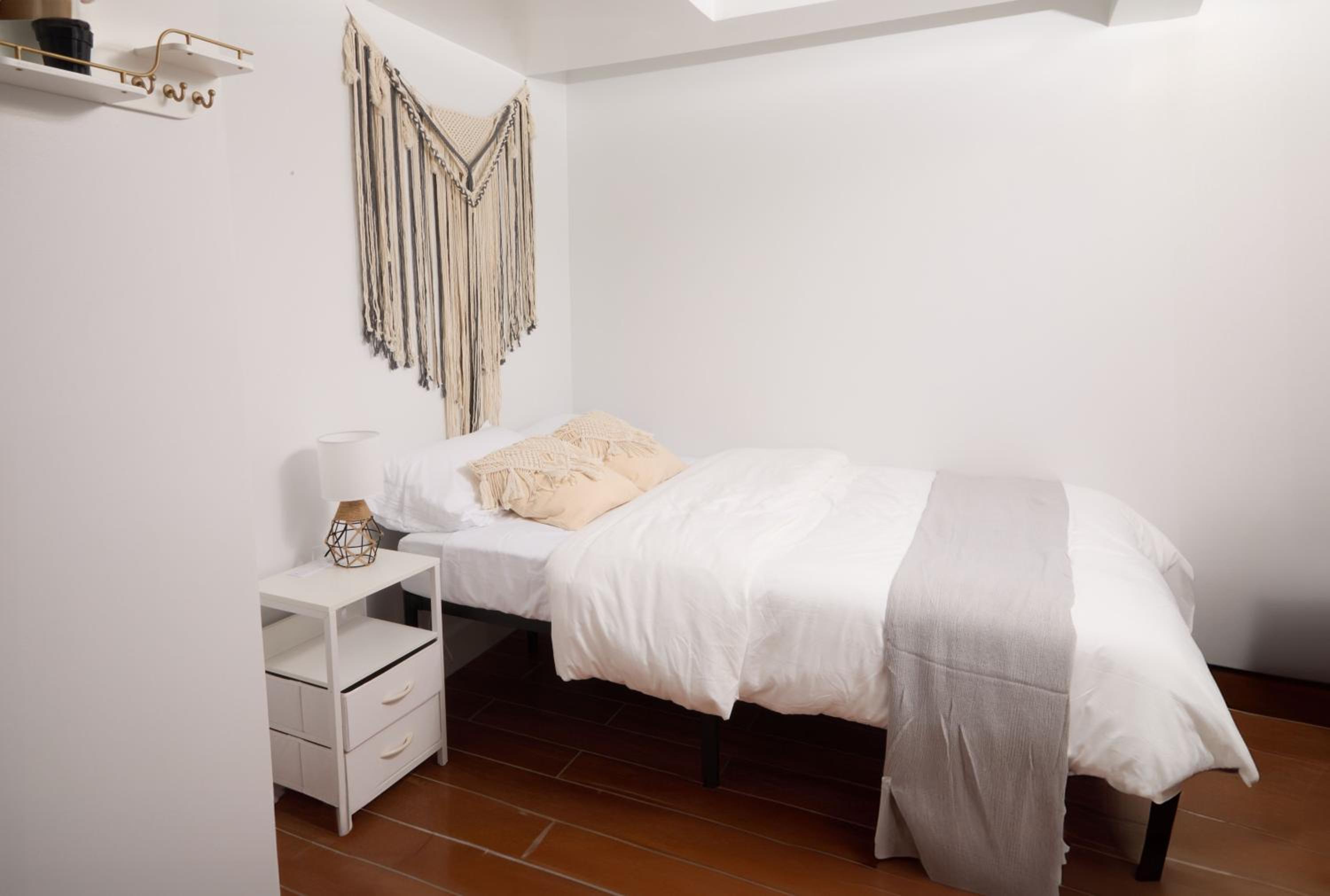 Standard Double Room with Shared Bathroom photo 1