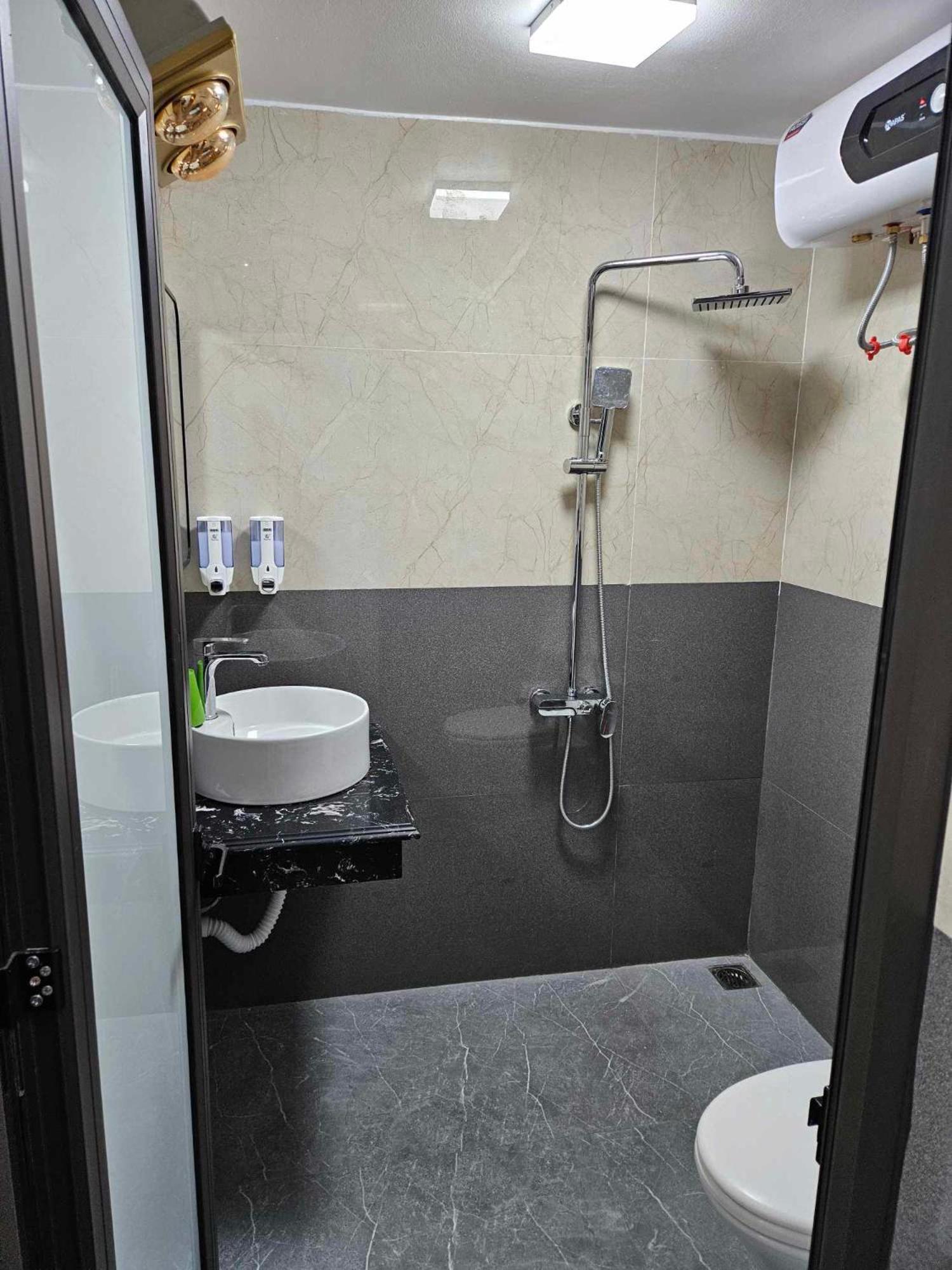 Double Room - Photo 4