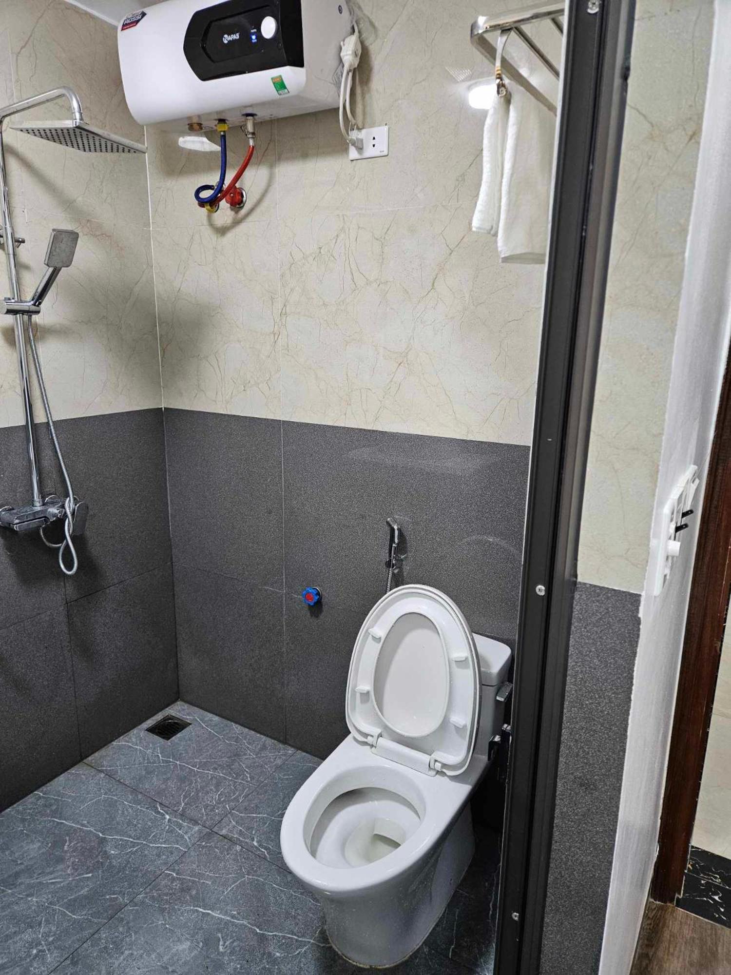 Double Room - Photo 8