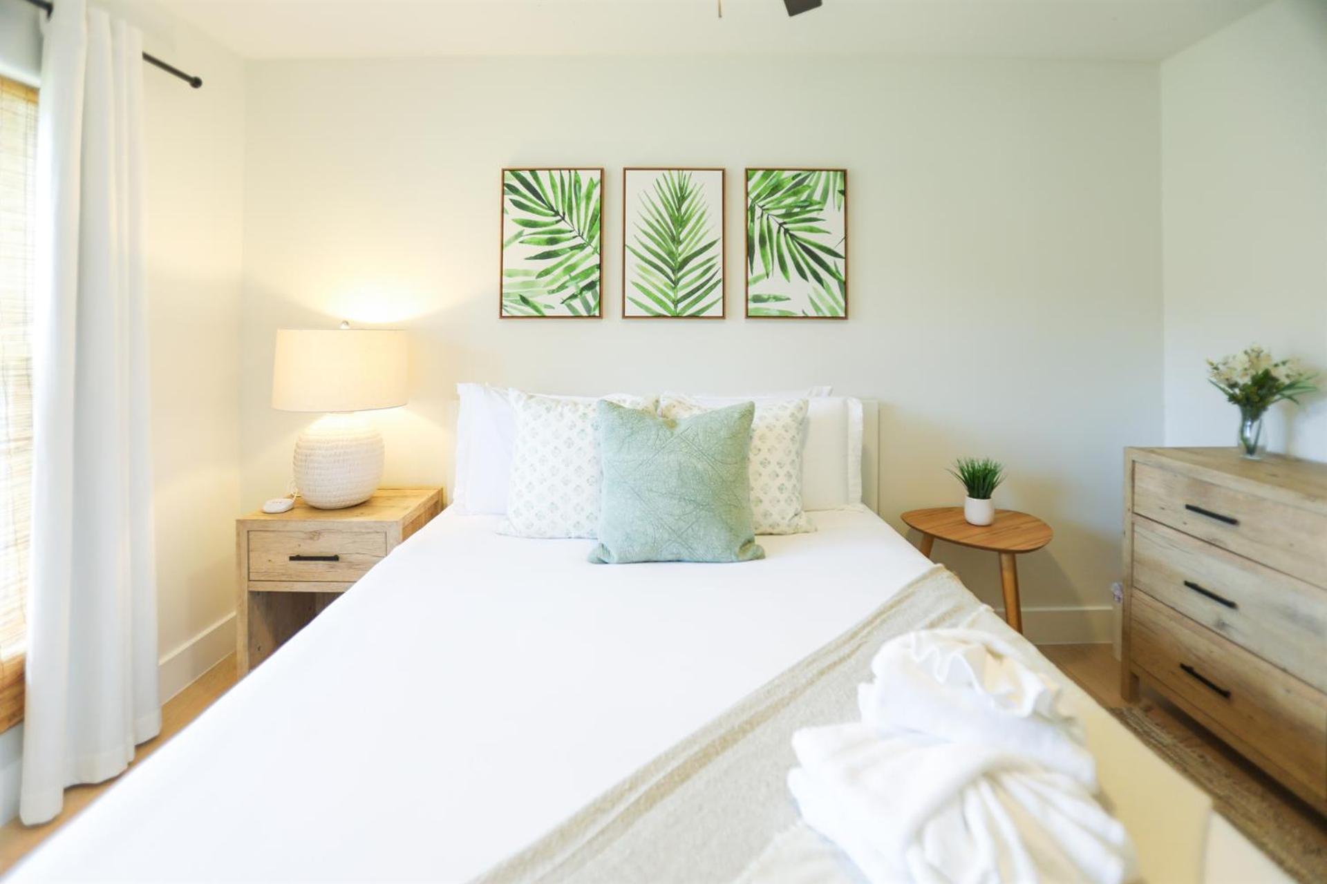 Three-Bedroom House photo 2