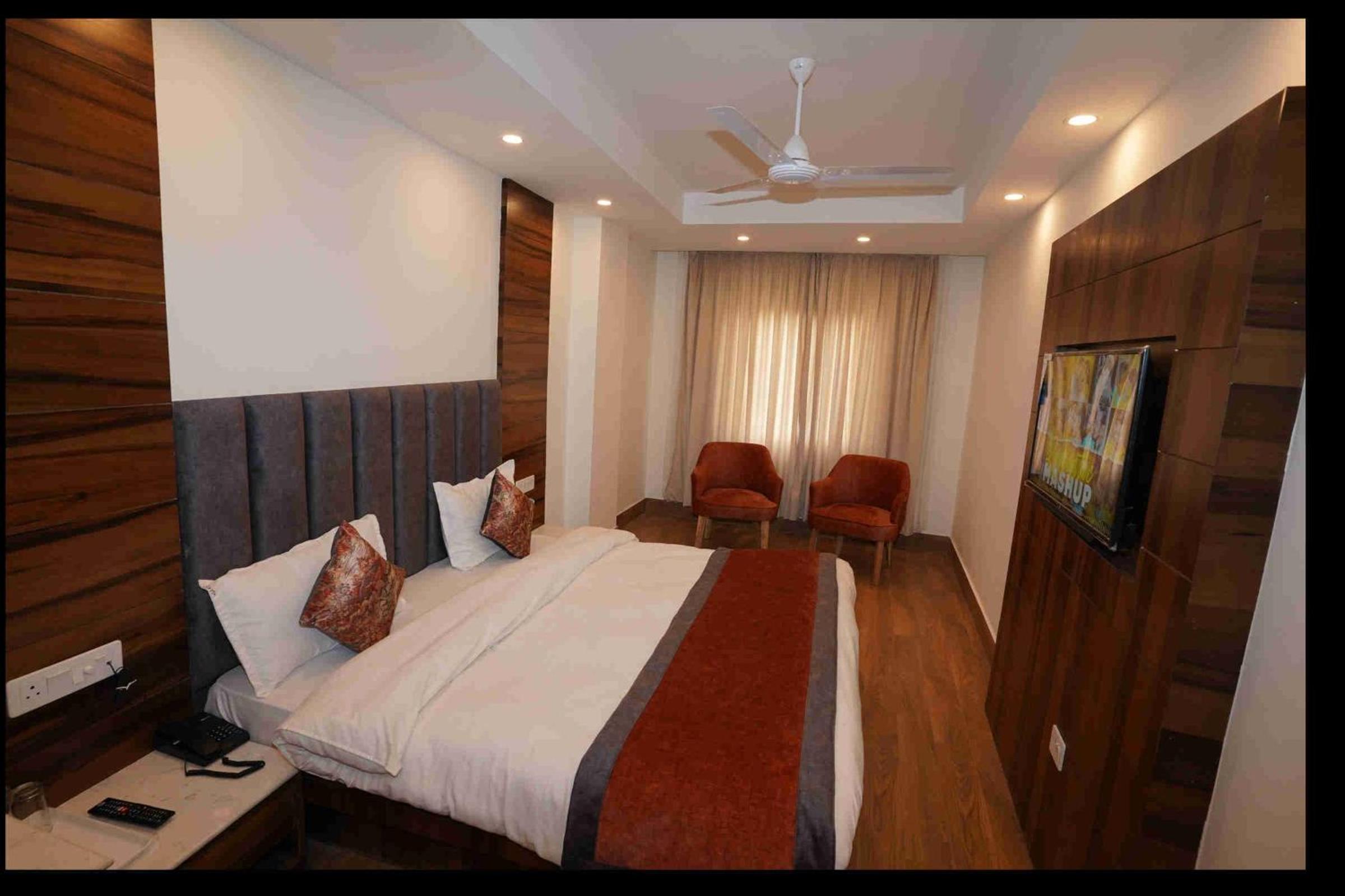 Suite with Mountain View photo 1
