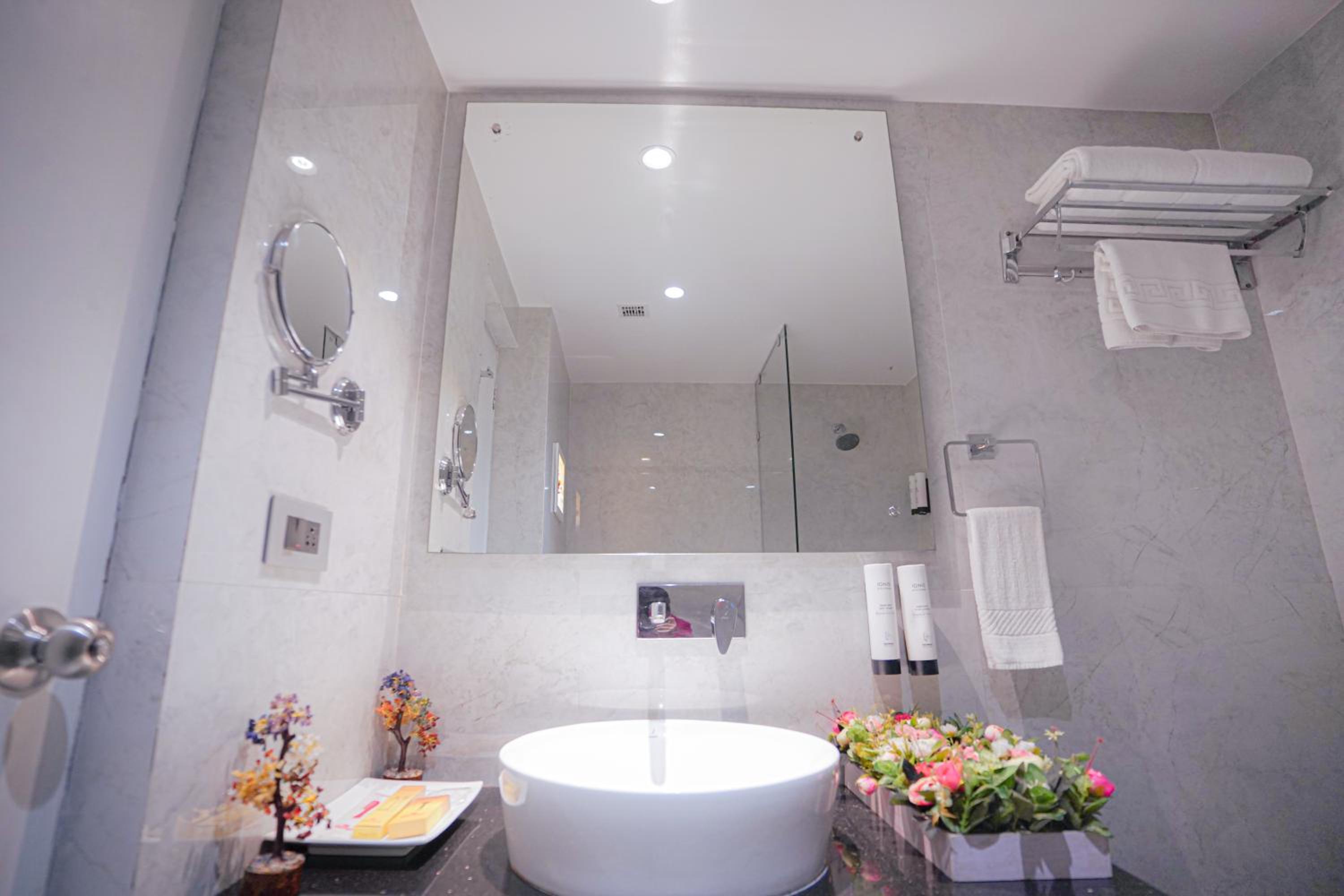 Large Double Room photo 2