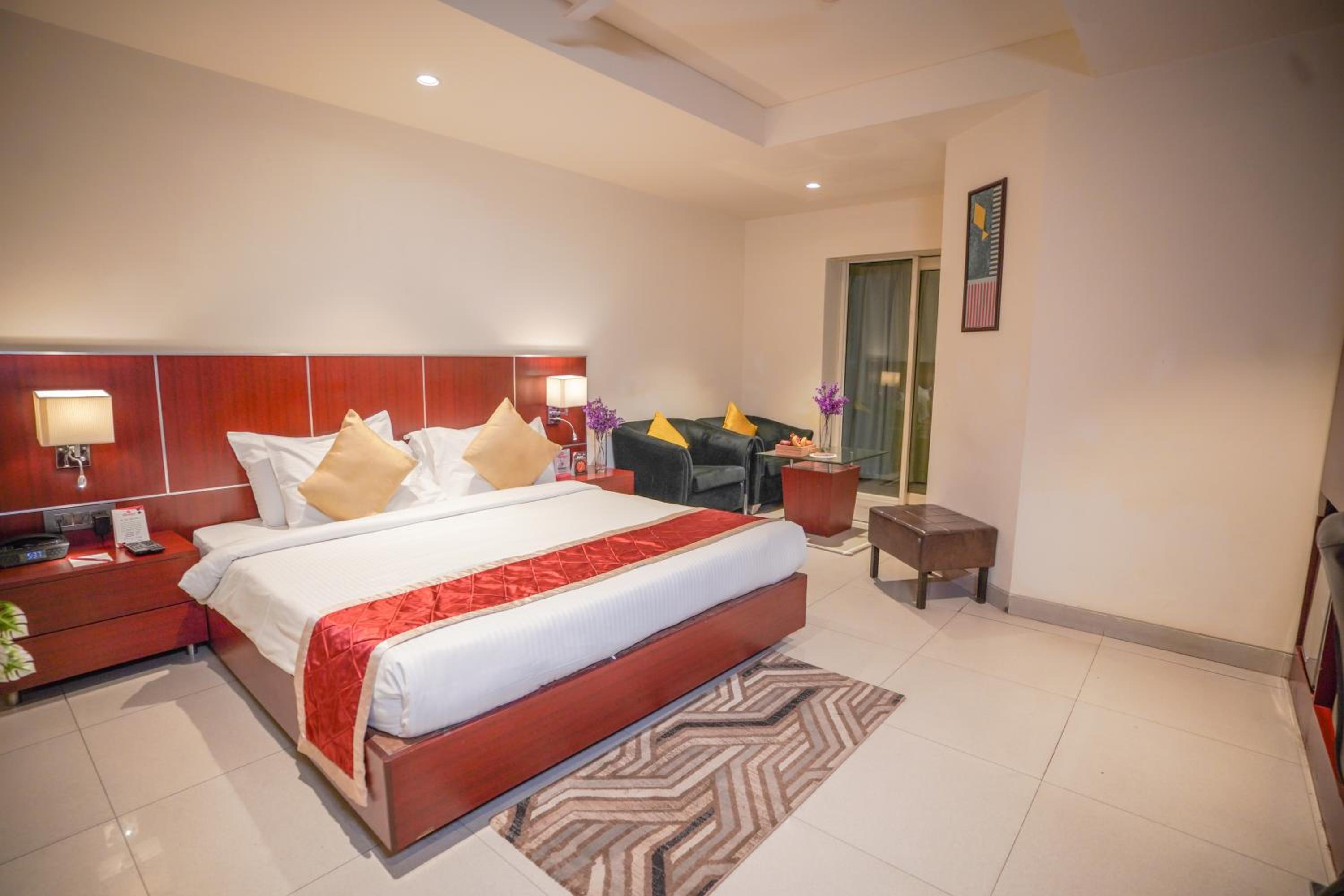 Deluxe Double or Twin Room photo 2