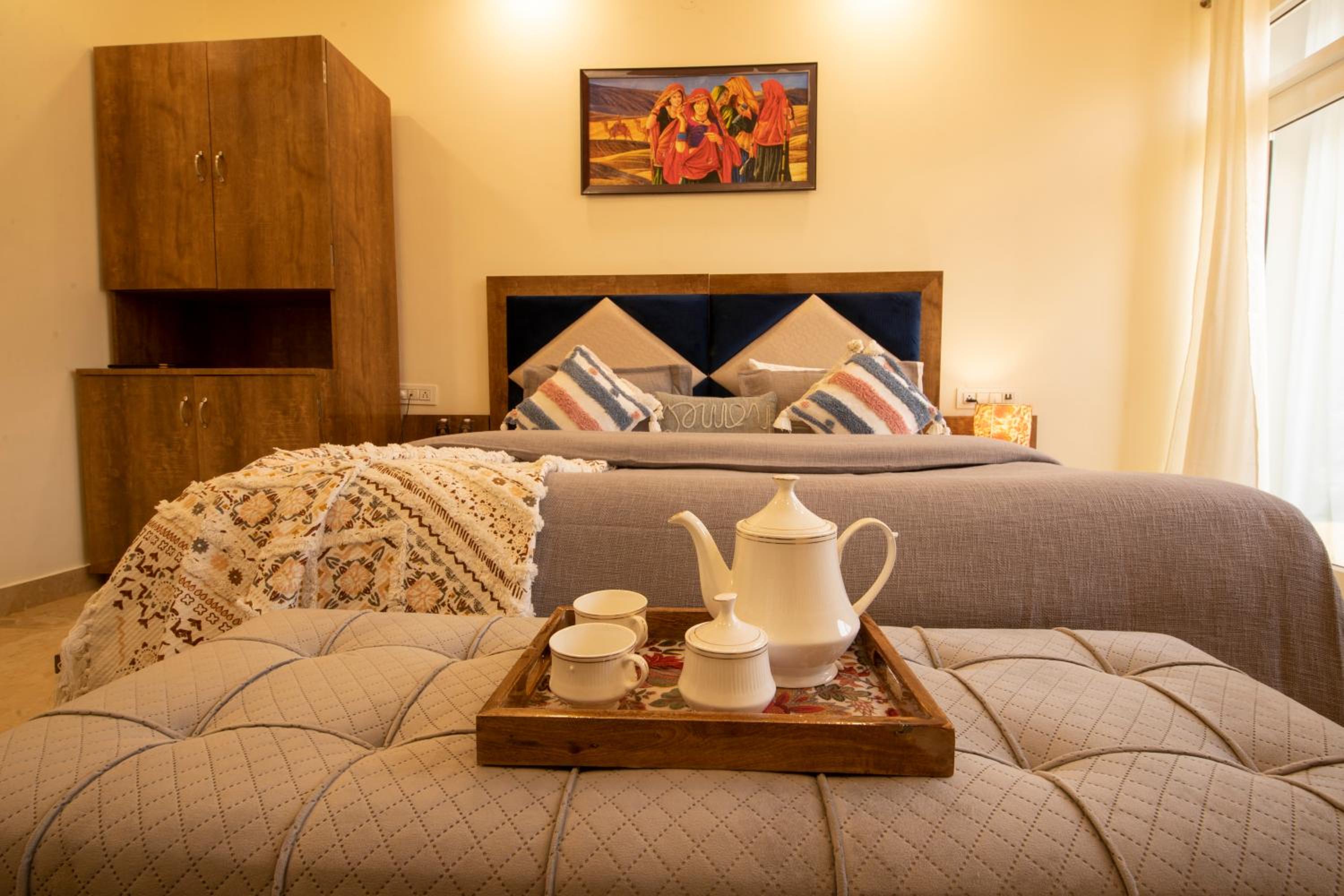 Deluxe Double Room with Balcony photo 2