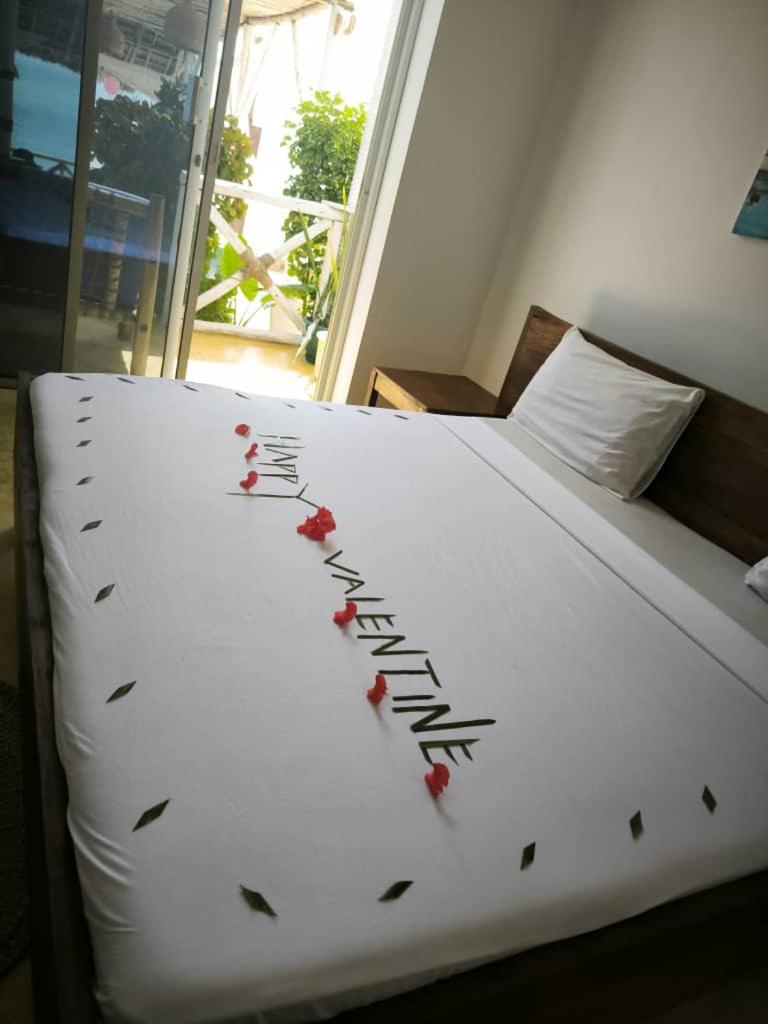 Deluxe Double Room with Balcony and Sea View - Photo 16