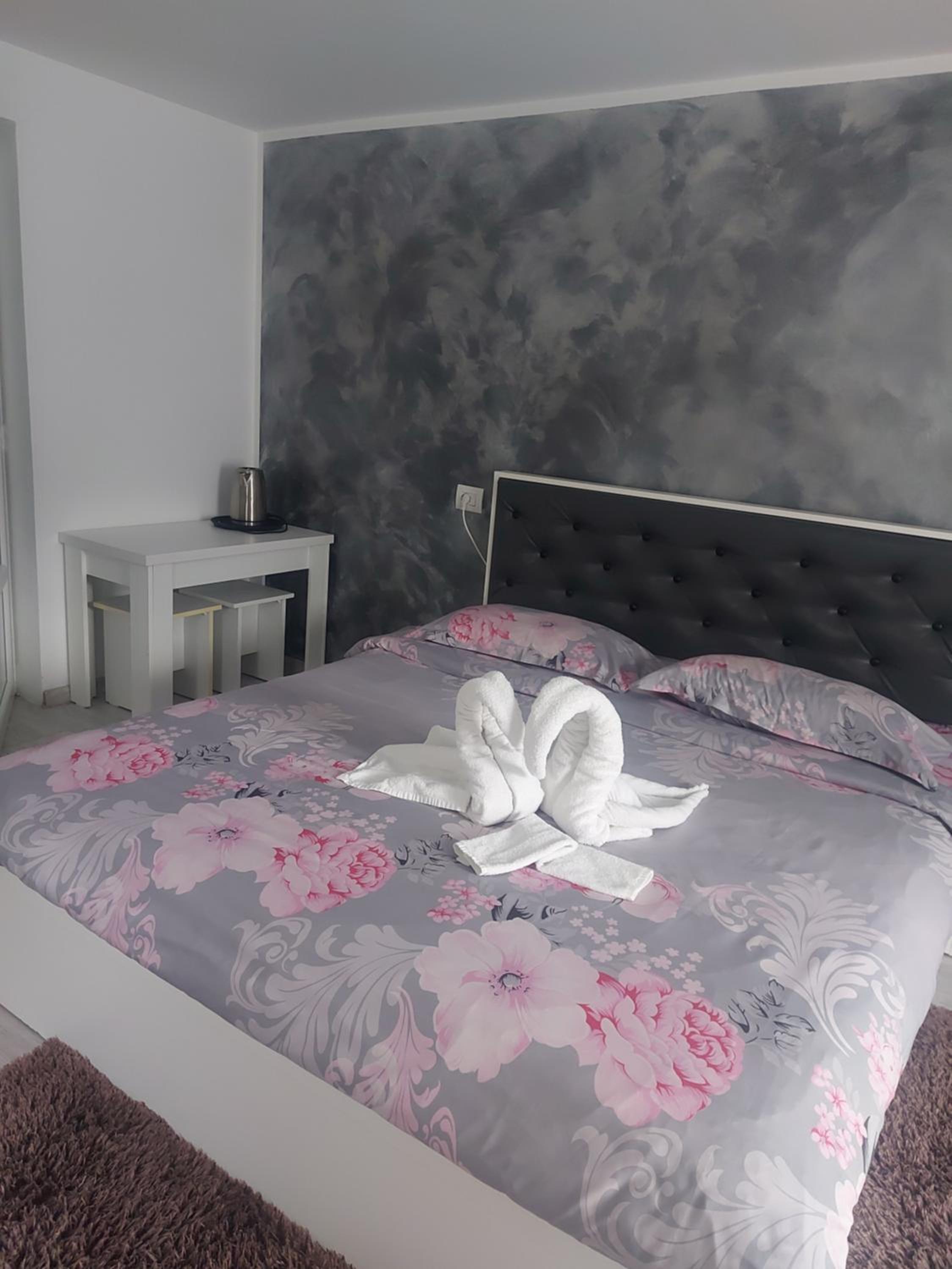 Double Room with Private Bathroom photo 1