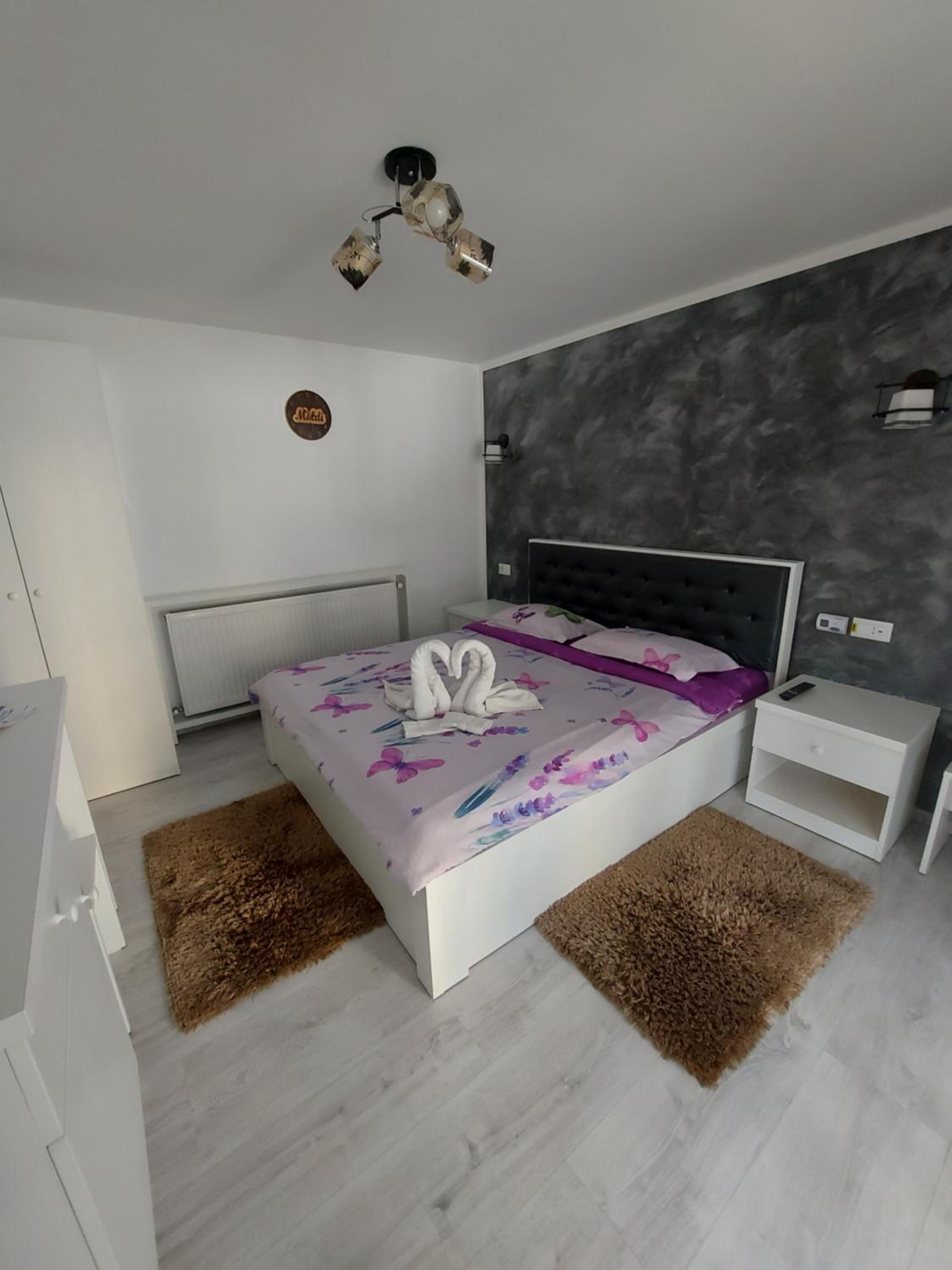 Double Room with Private Bathroom - Photo 1