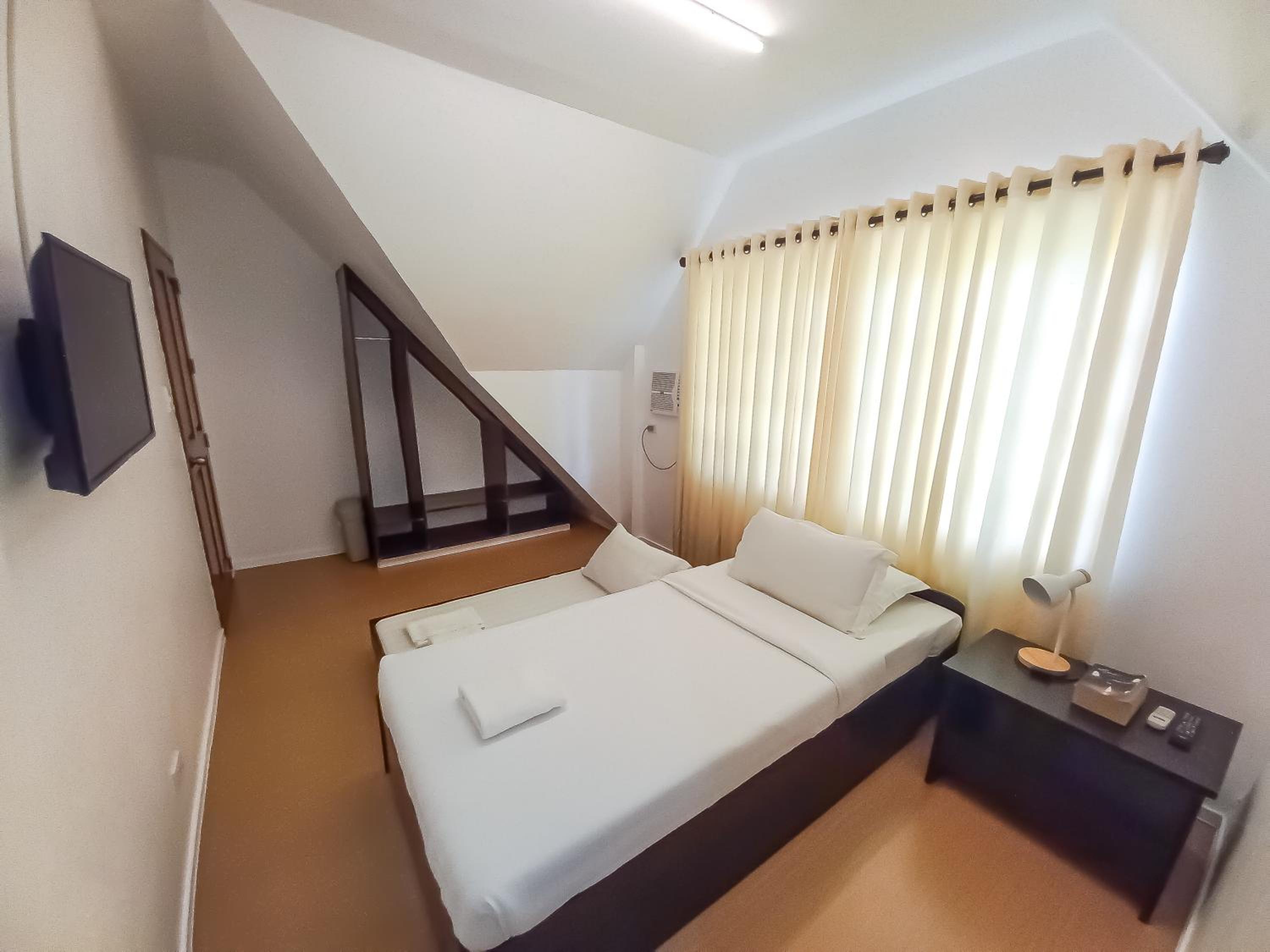 Standard Double or Twin Room photo 1