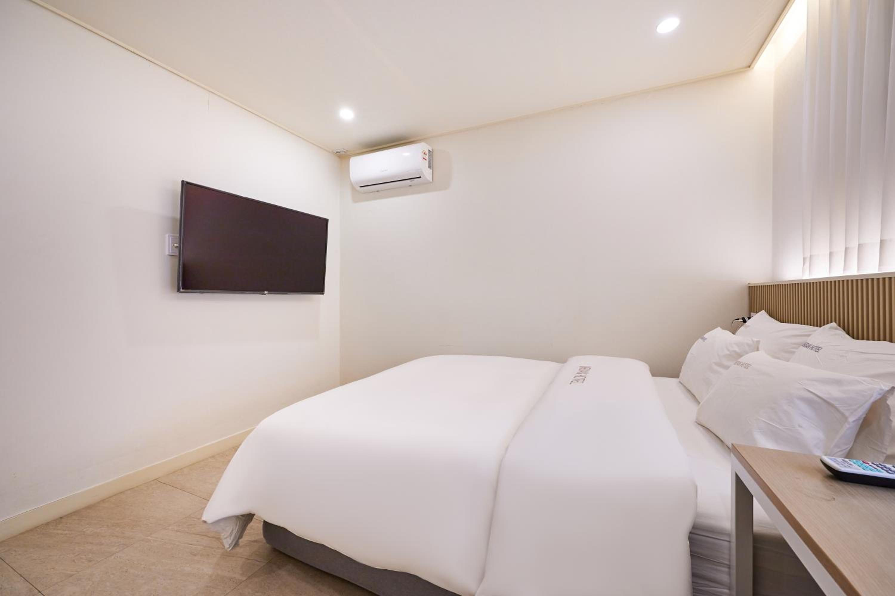 Deluxe Double Room - Photo 1