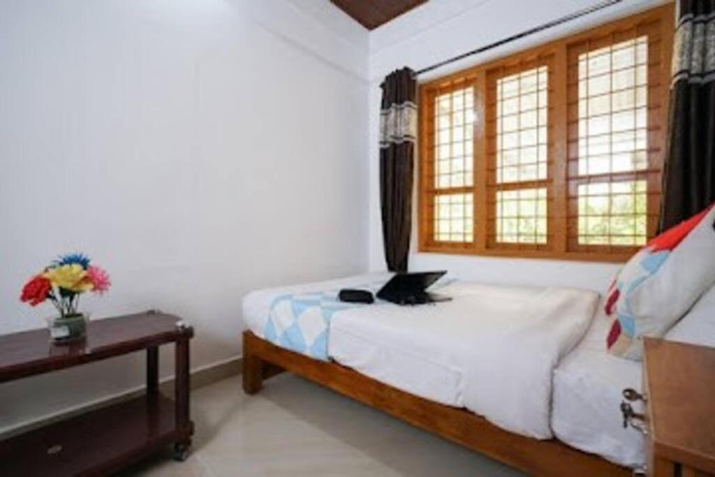 Two-Bedroom House photo 3