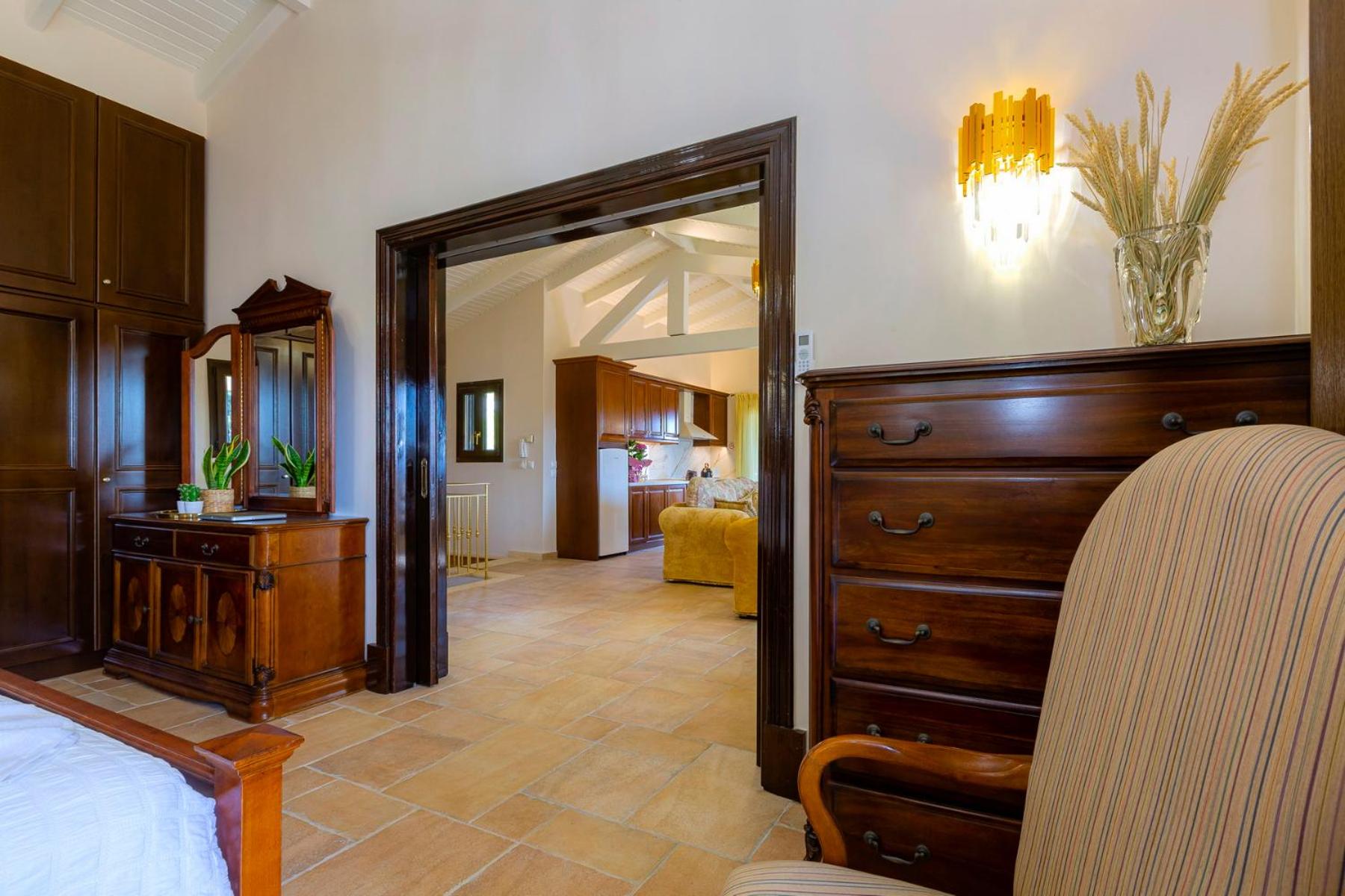 One-Bedroom House photo 3