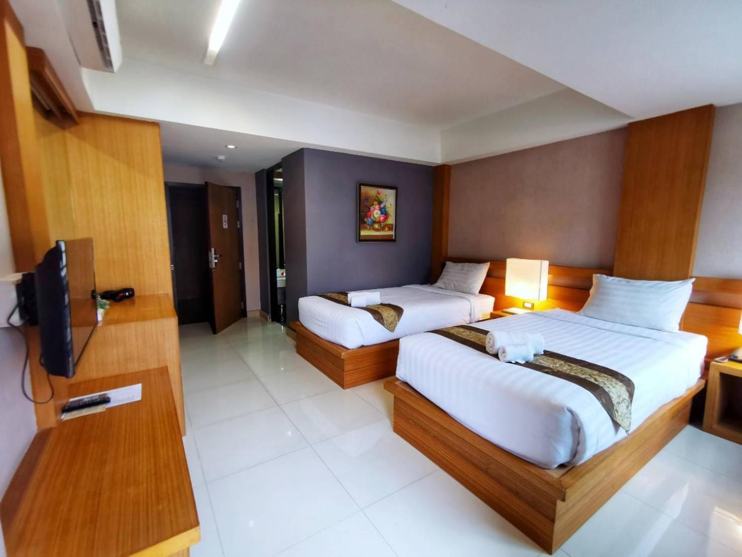 Deluxe Twin Room