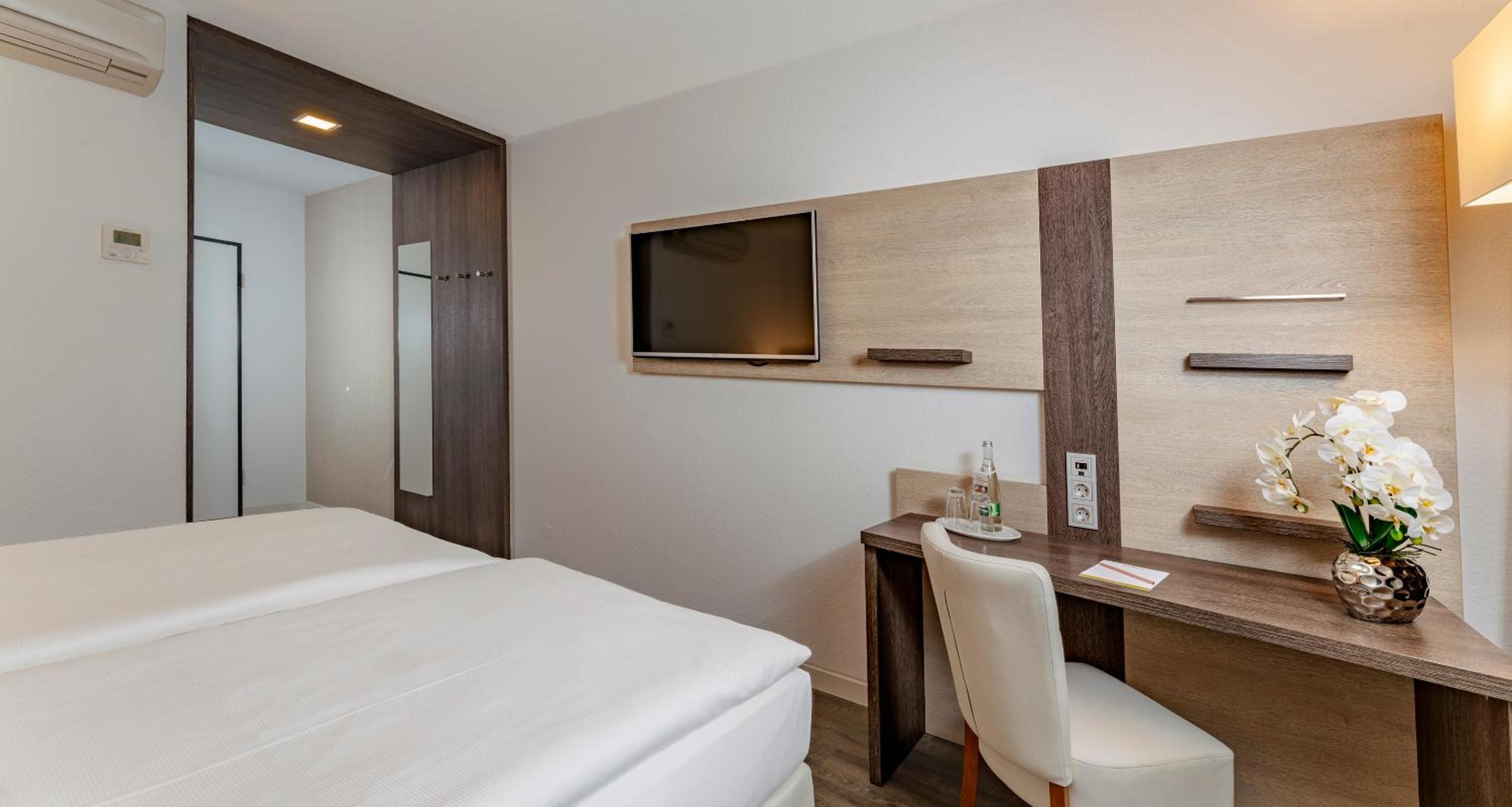 Double Room - Photo 4