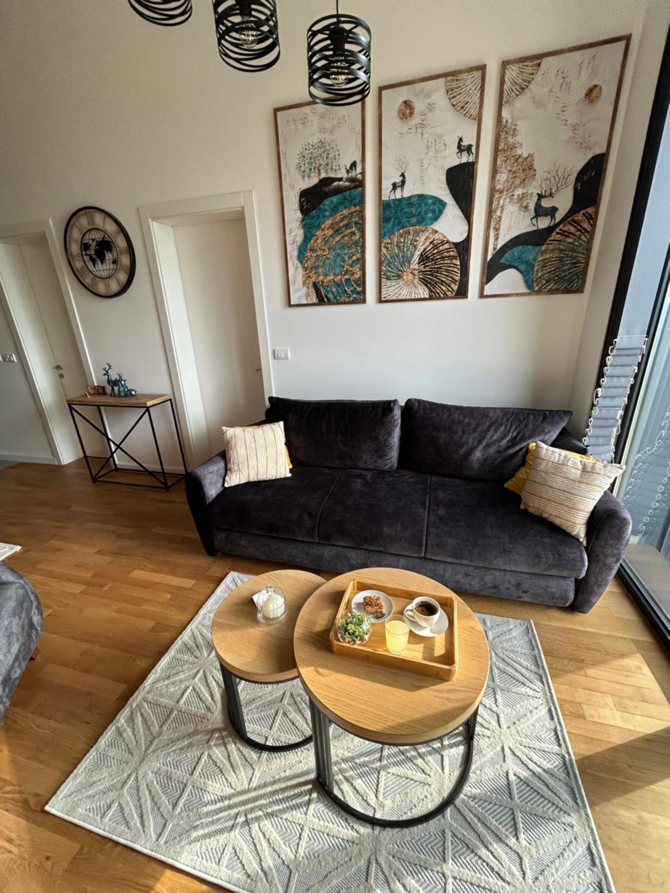 One-Bedroom Apartment photo 3