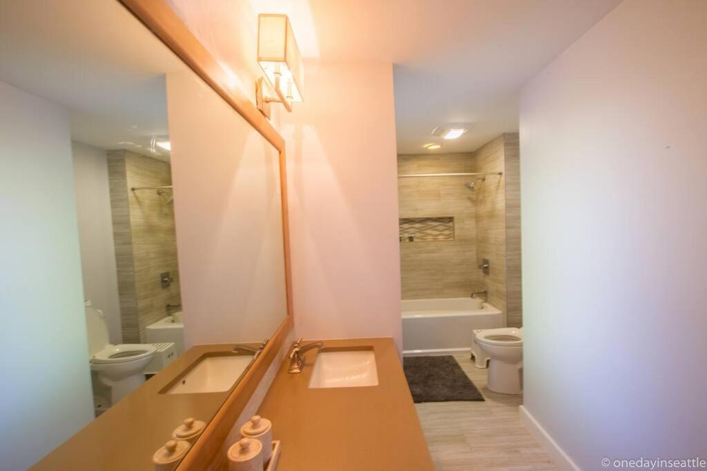 Four-Bedroom House photo 3
