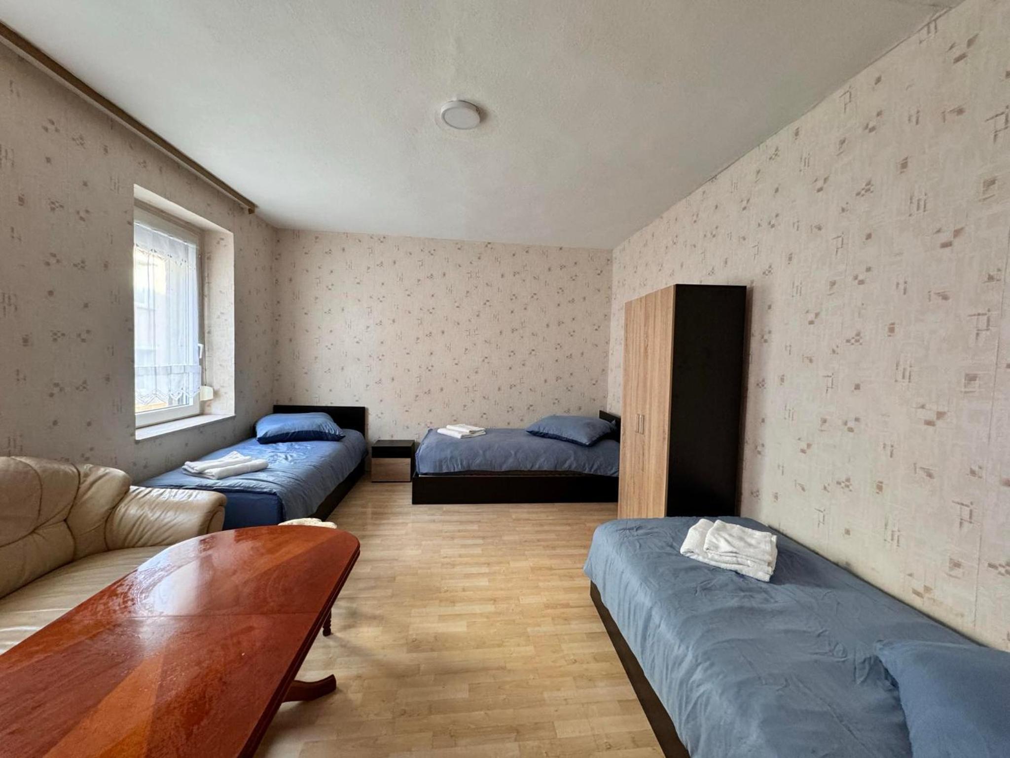 Basic Triple Room with Shared Bathroom photo 1