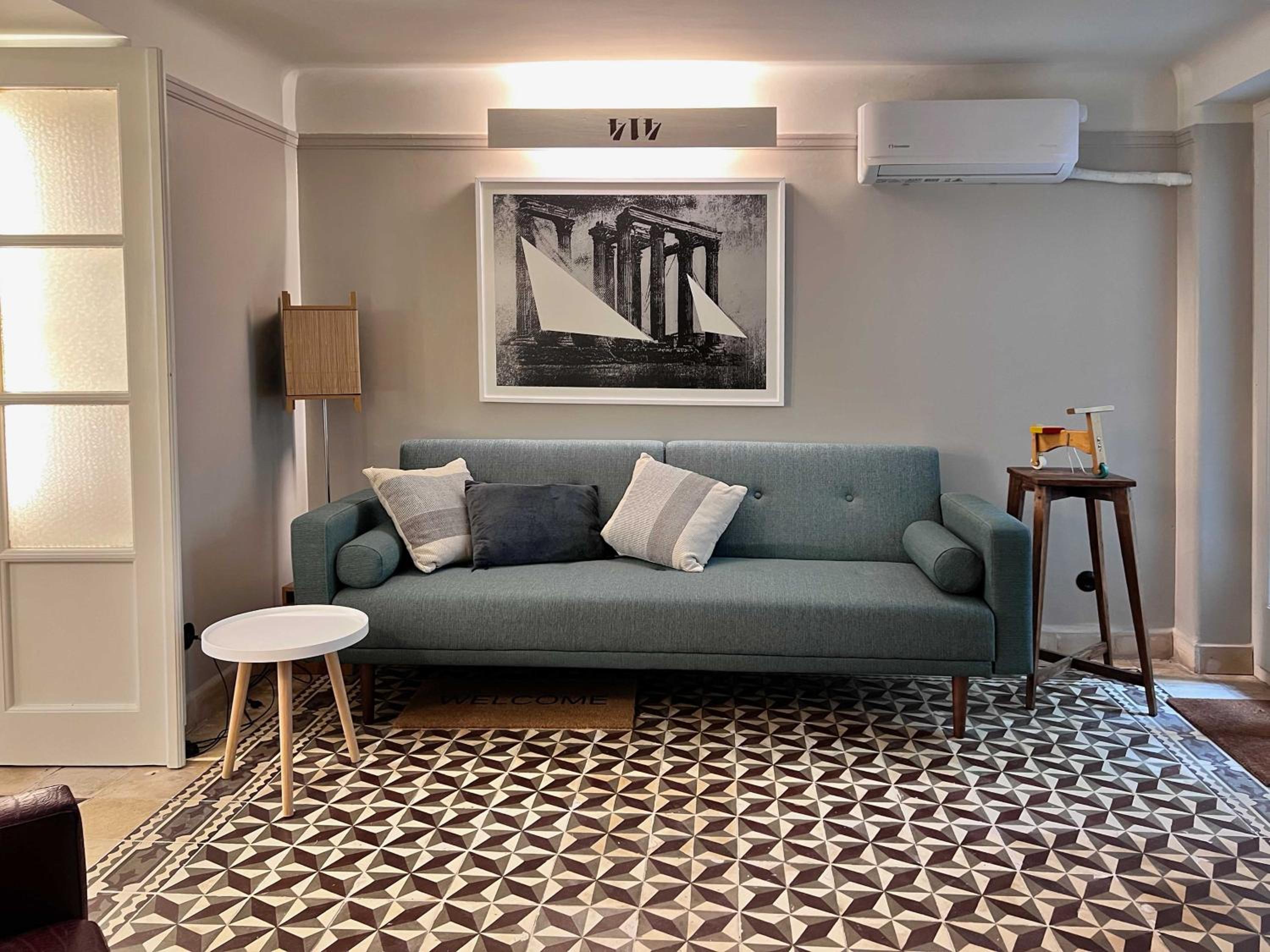 One-Bedroom Apartment