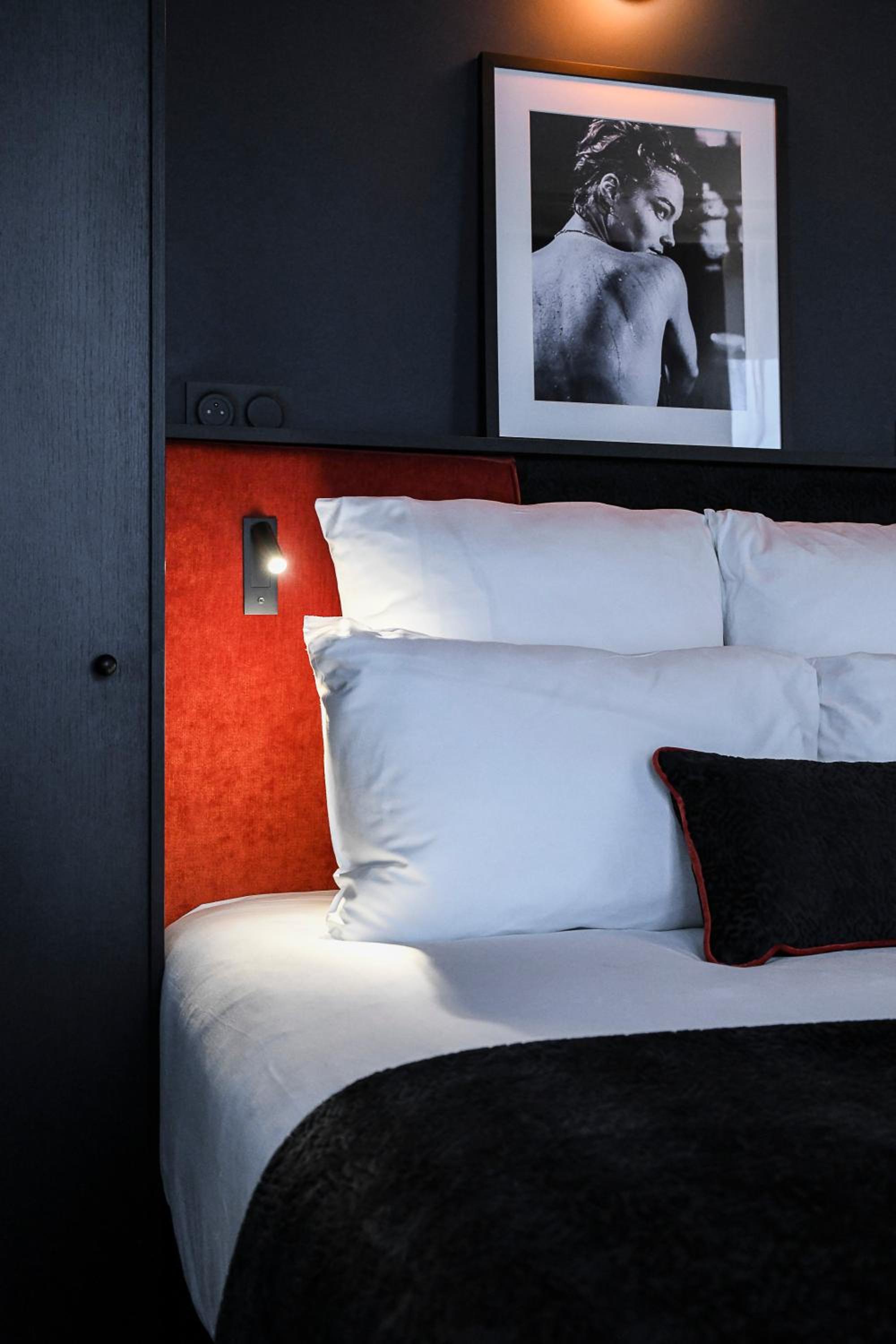 Standard Double Room - Photo 3