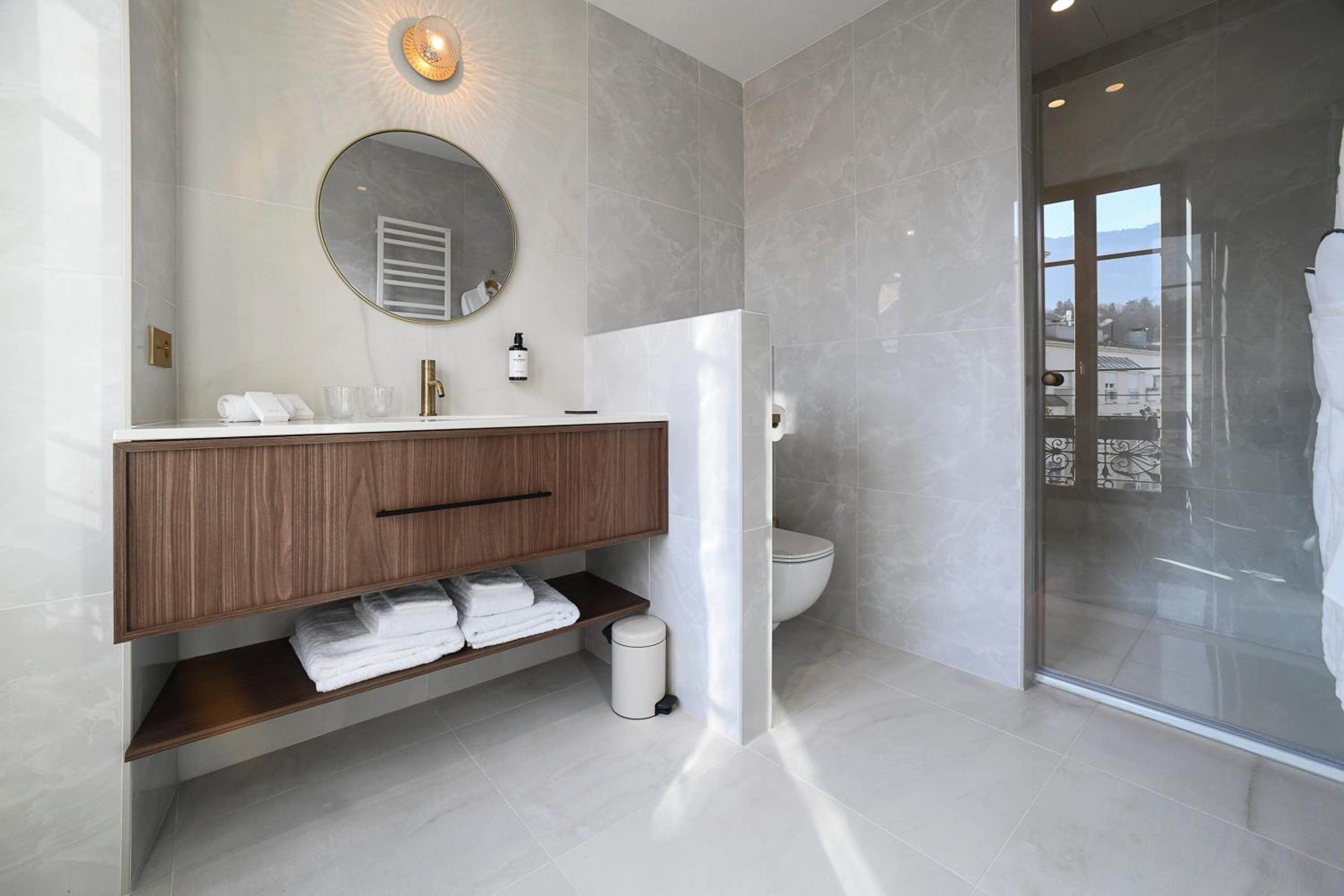 Deluxe Double Room - Photo 7