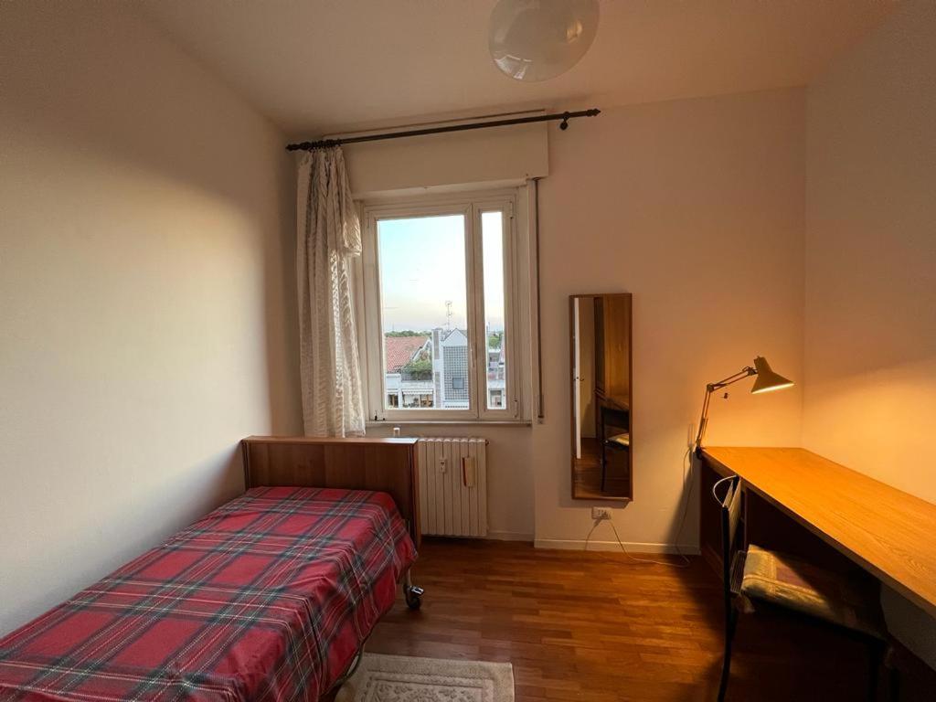 Single Room with Shared Bathroom