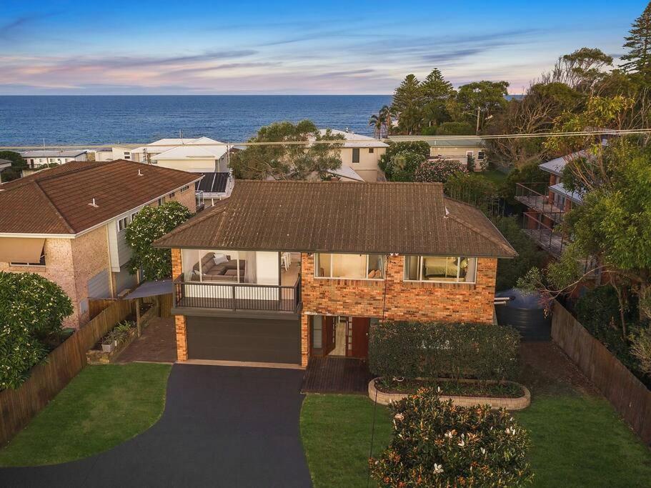 Four-Bedroom House photo 1
