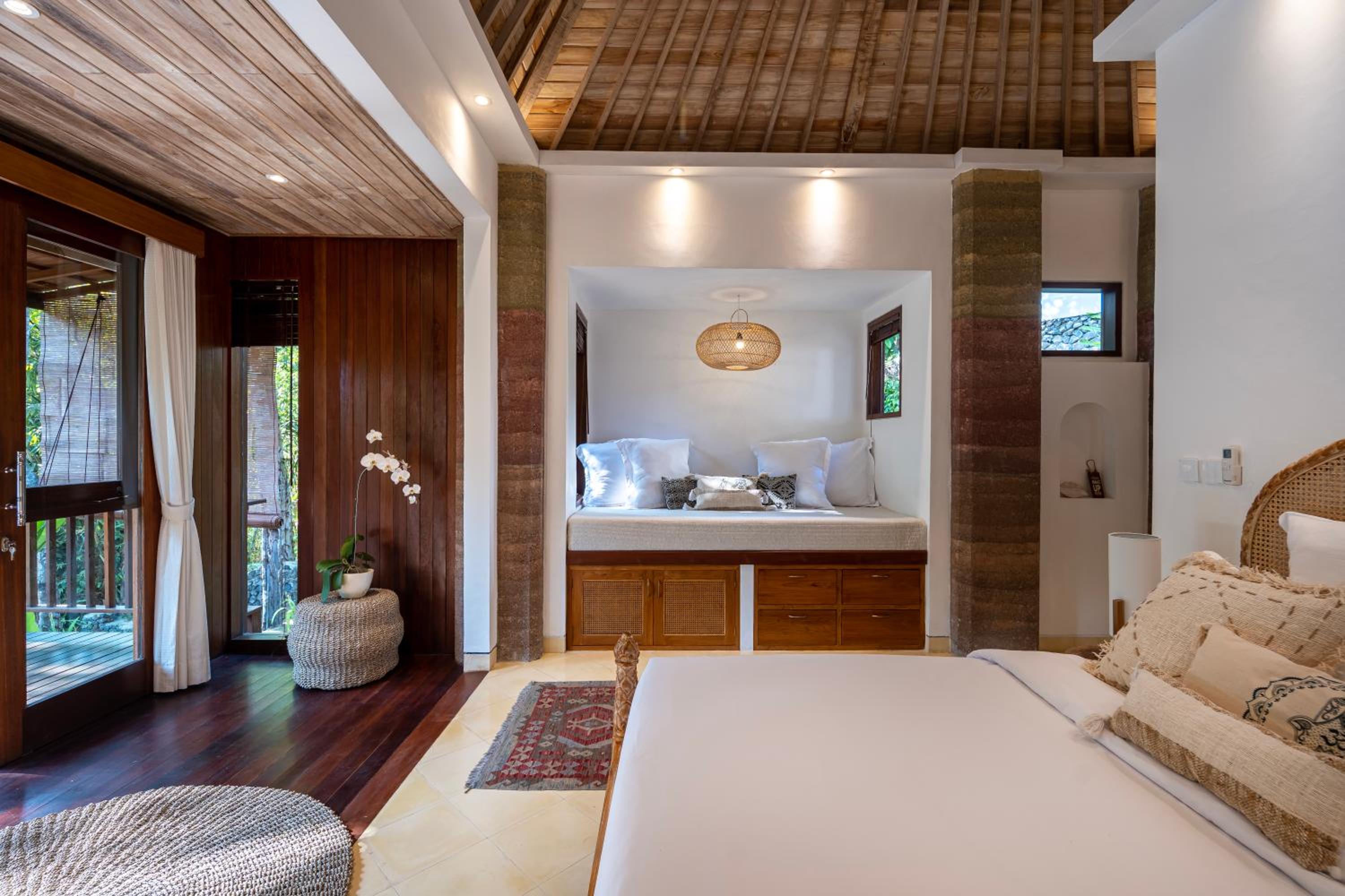 Suite with River View - Photo 3
