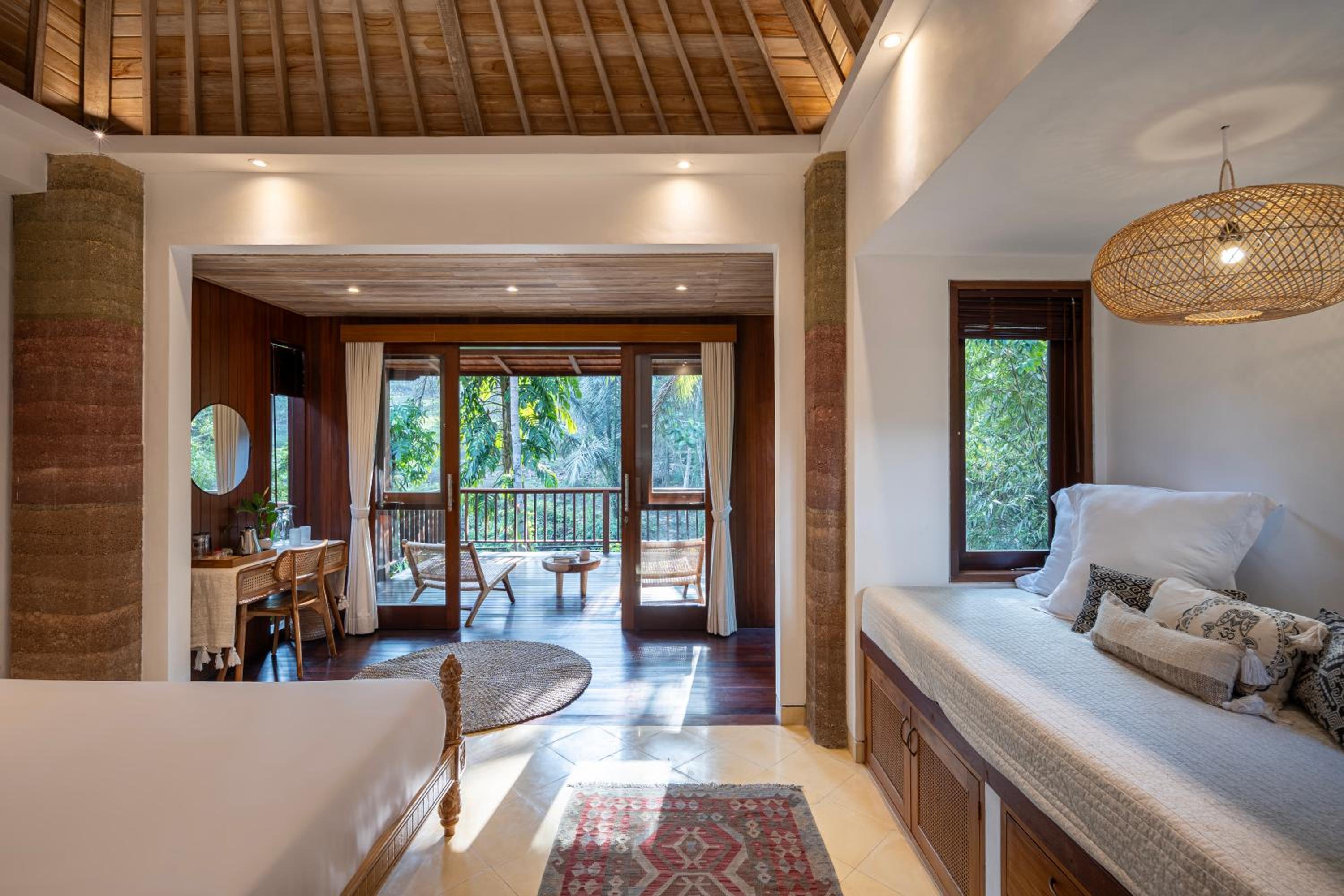 Suite with River View - Photo 1