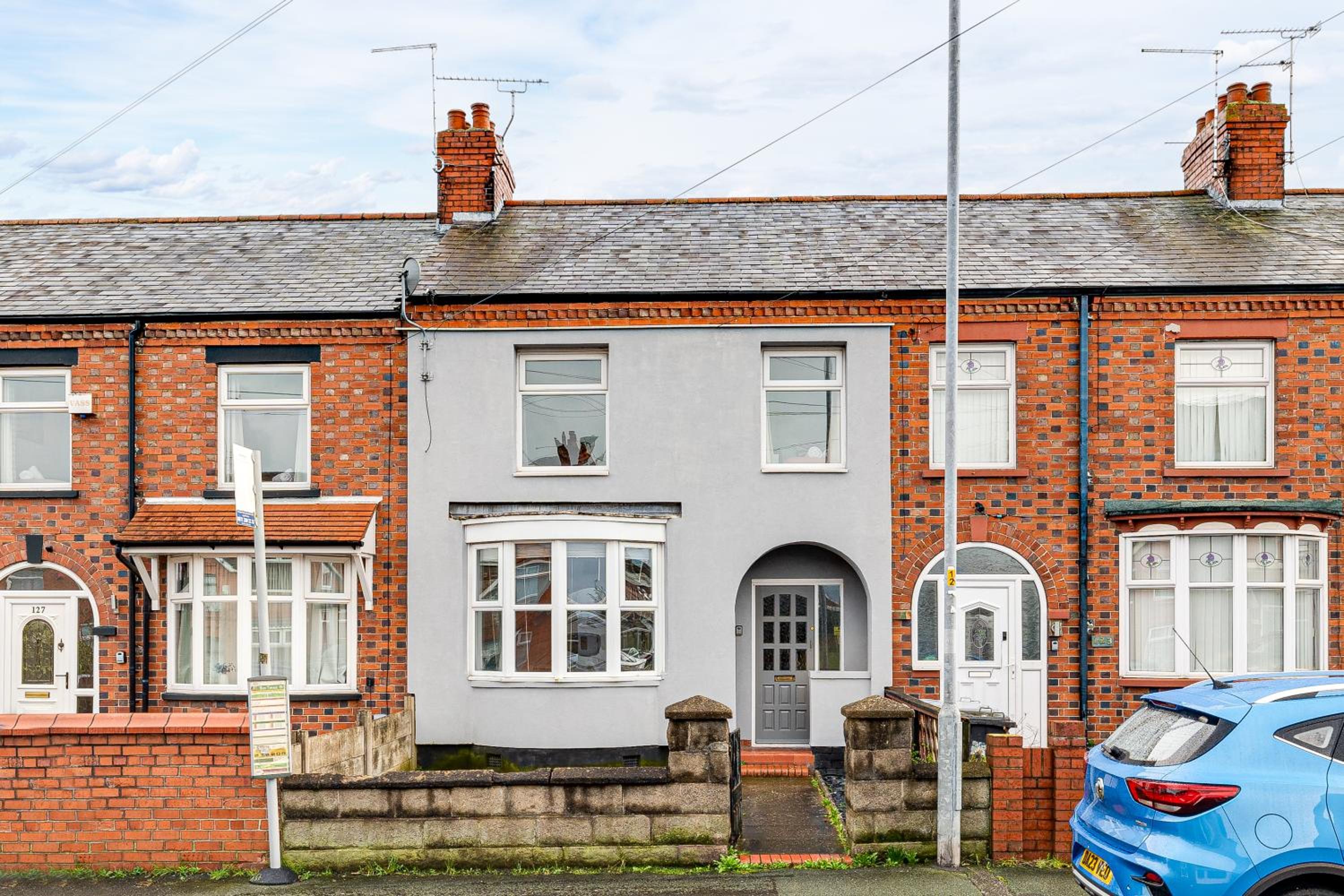 Three-Bedroom House photo 2