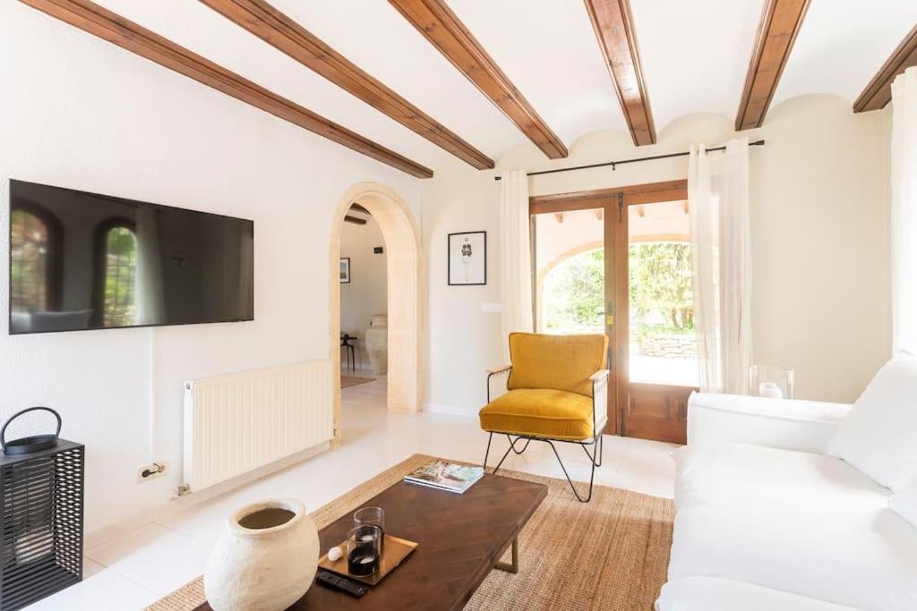 Three-Bedroom Villa photo 2