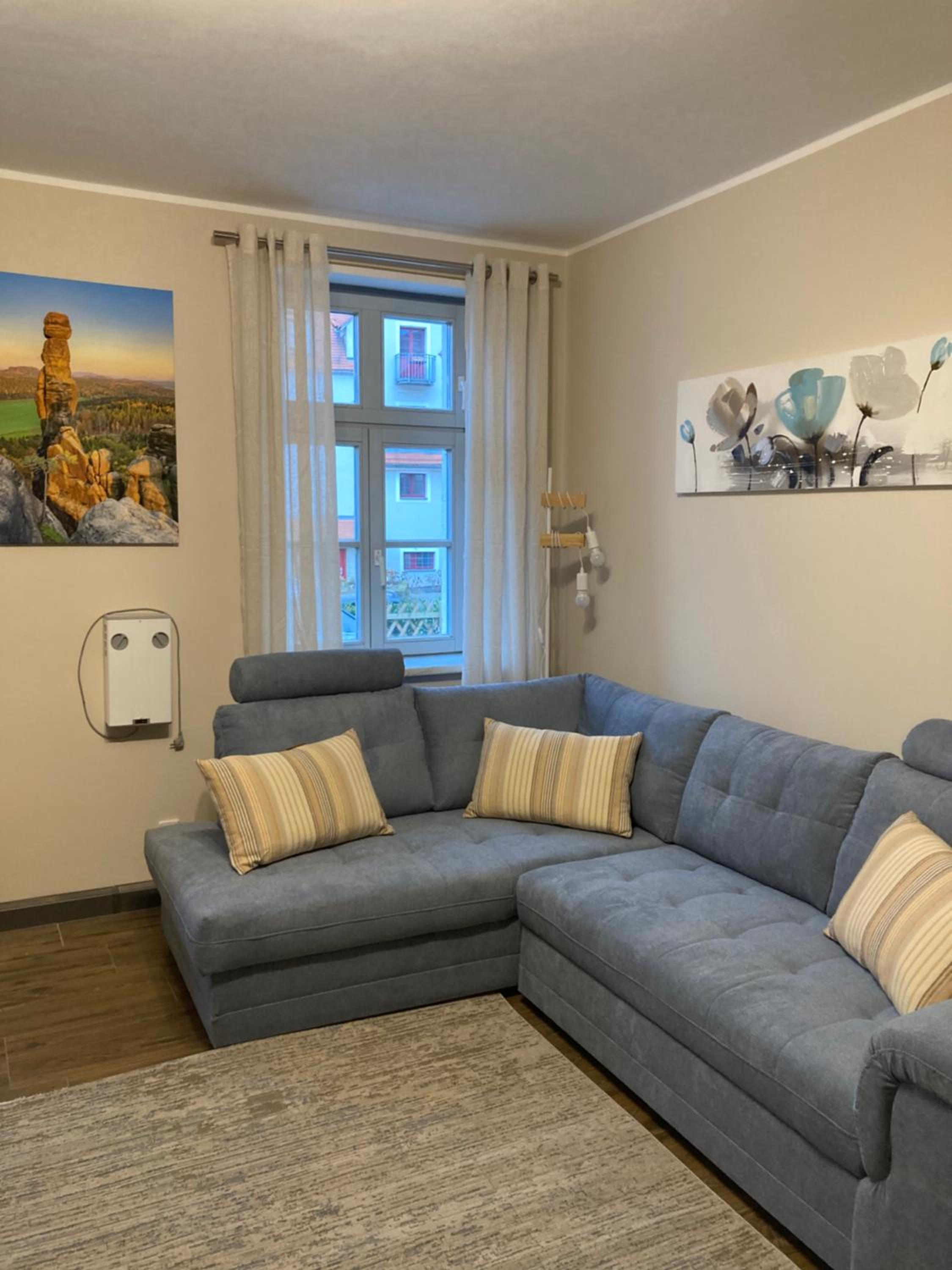 One-Bedroom Apartment photo 1