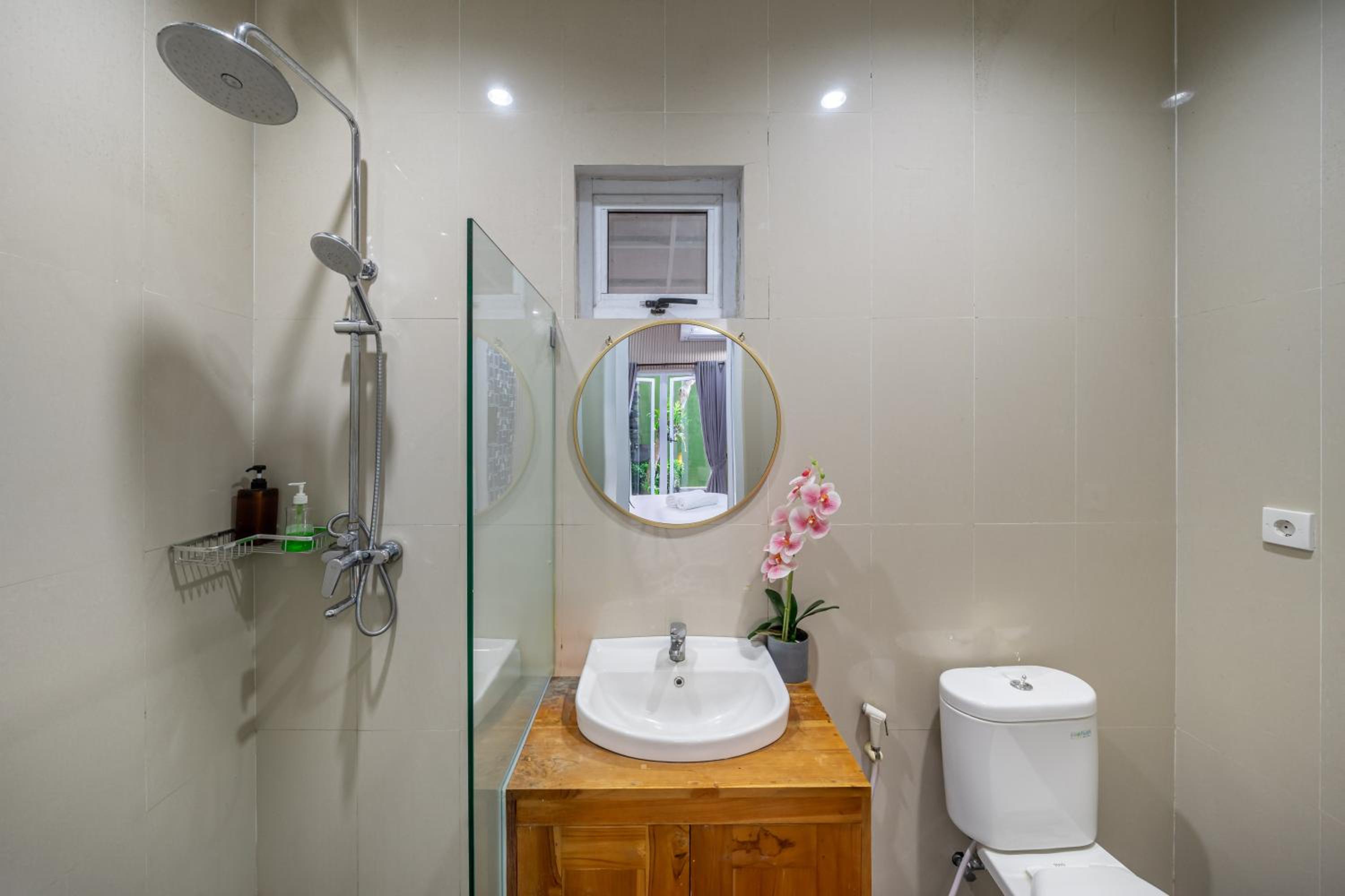 Three-Bedroom Villa - Photo 36