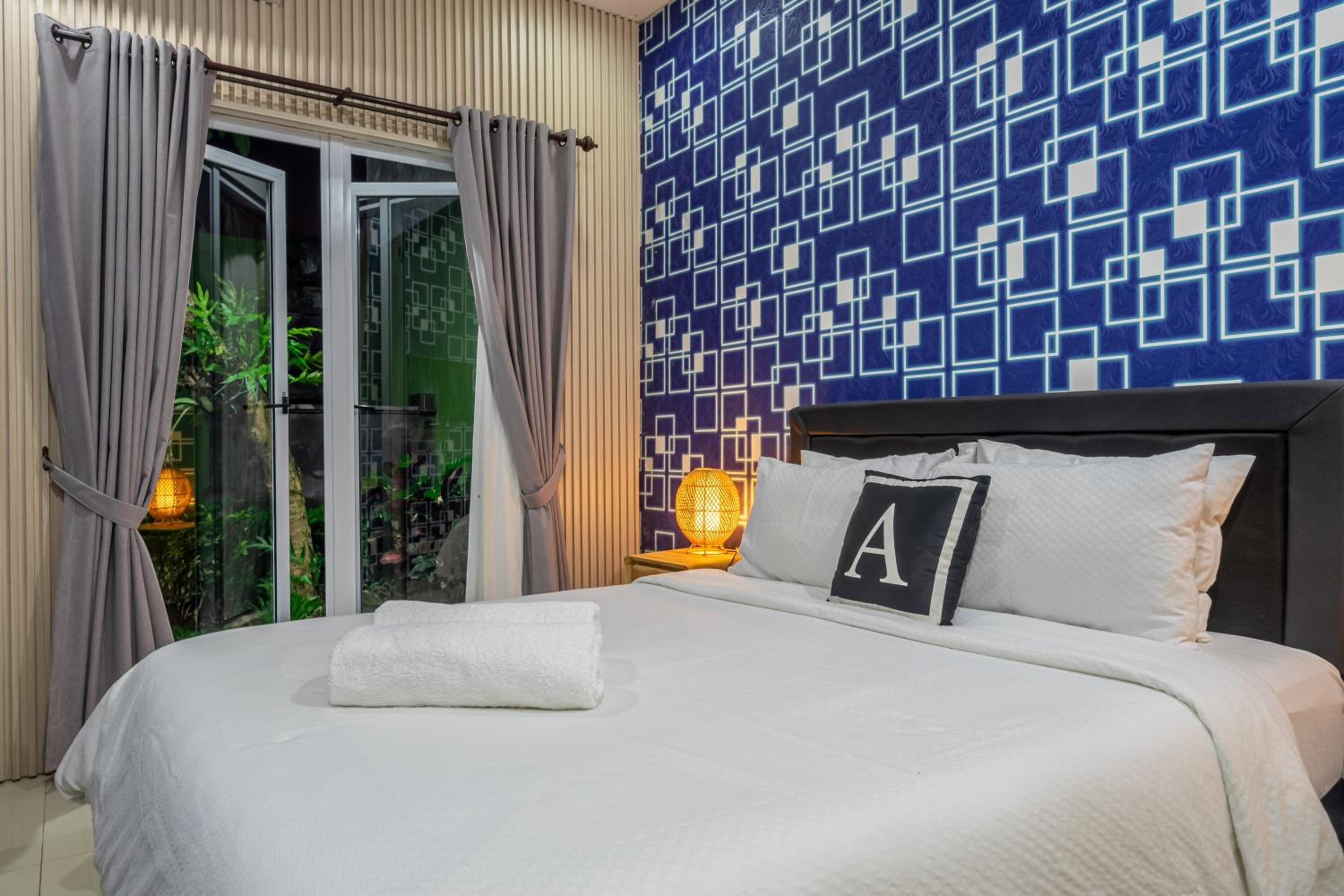 Three-Bedroom Villa - Photo 27