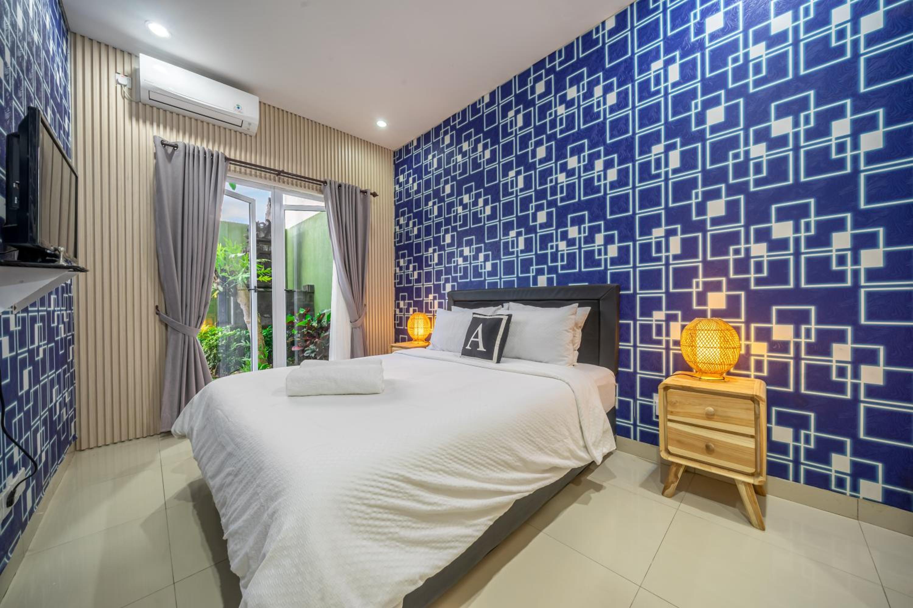 Three-Bedroom Villa - Photo 19