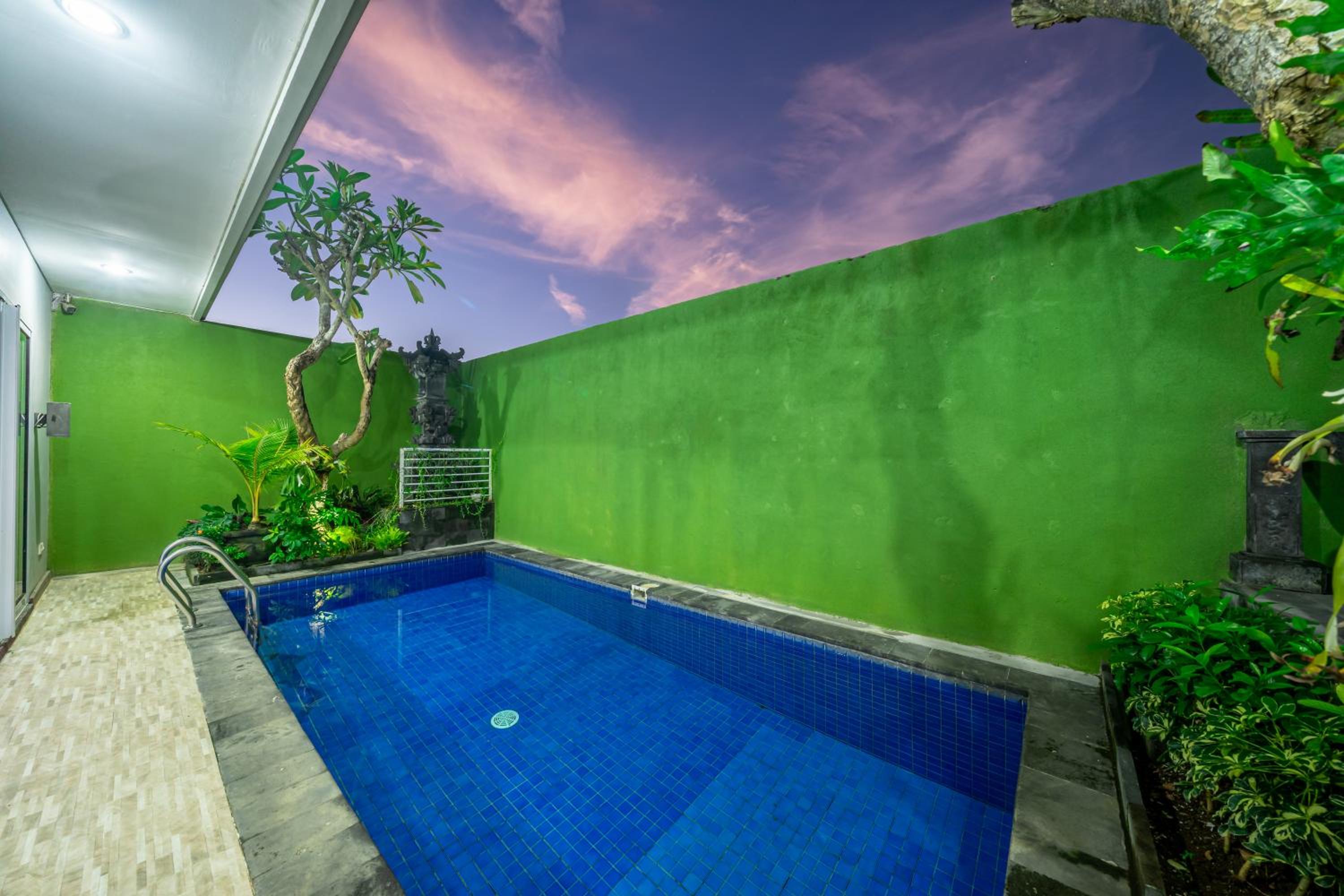 Three-Bedroom Villa - Photo 12