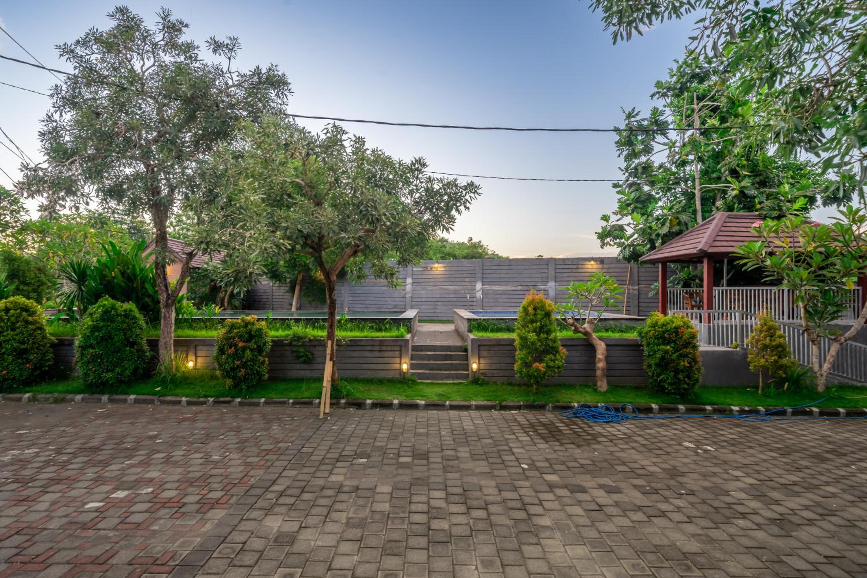 Three-Bedroom Villa - Photo 3