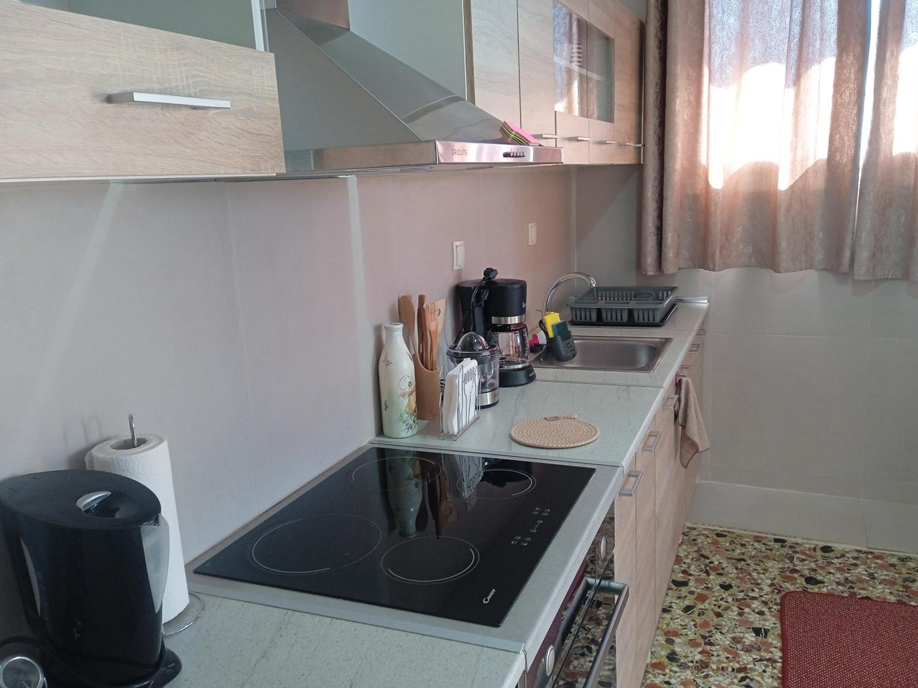 Two-Bedroom House - Photo 12