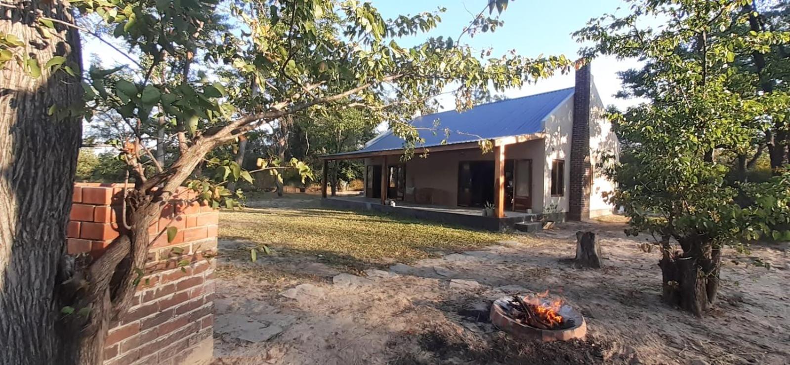 Three-Bedroom House photo 2