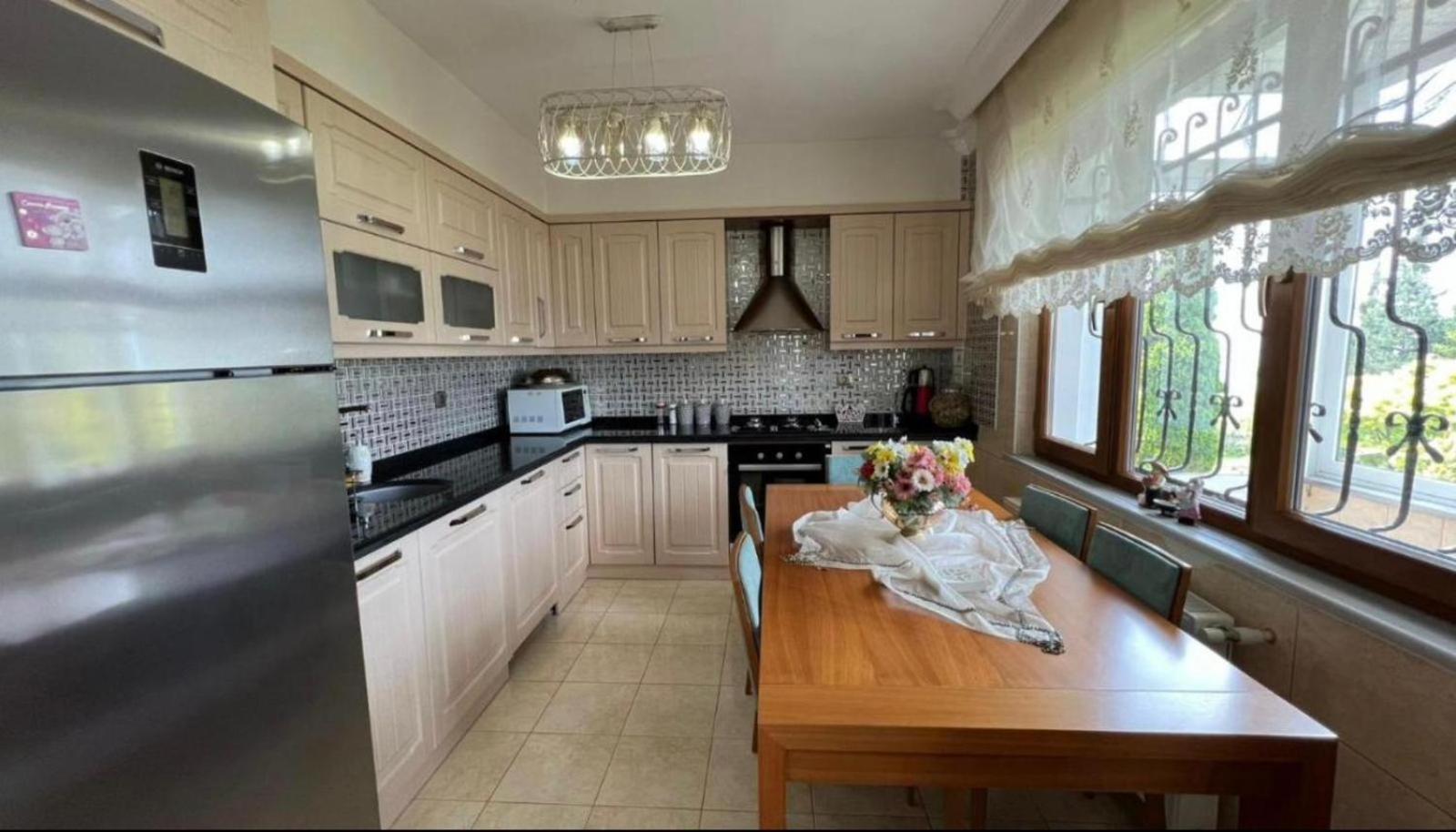 Villa photo 2