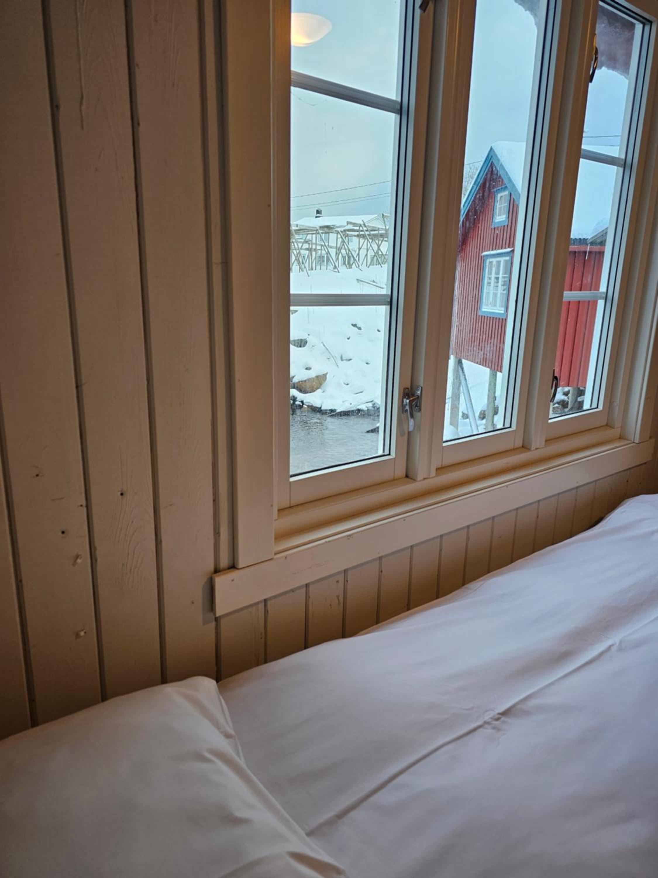 Three-Bedroom Cottage (8 Adults) - Photo 7