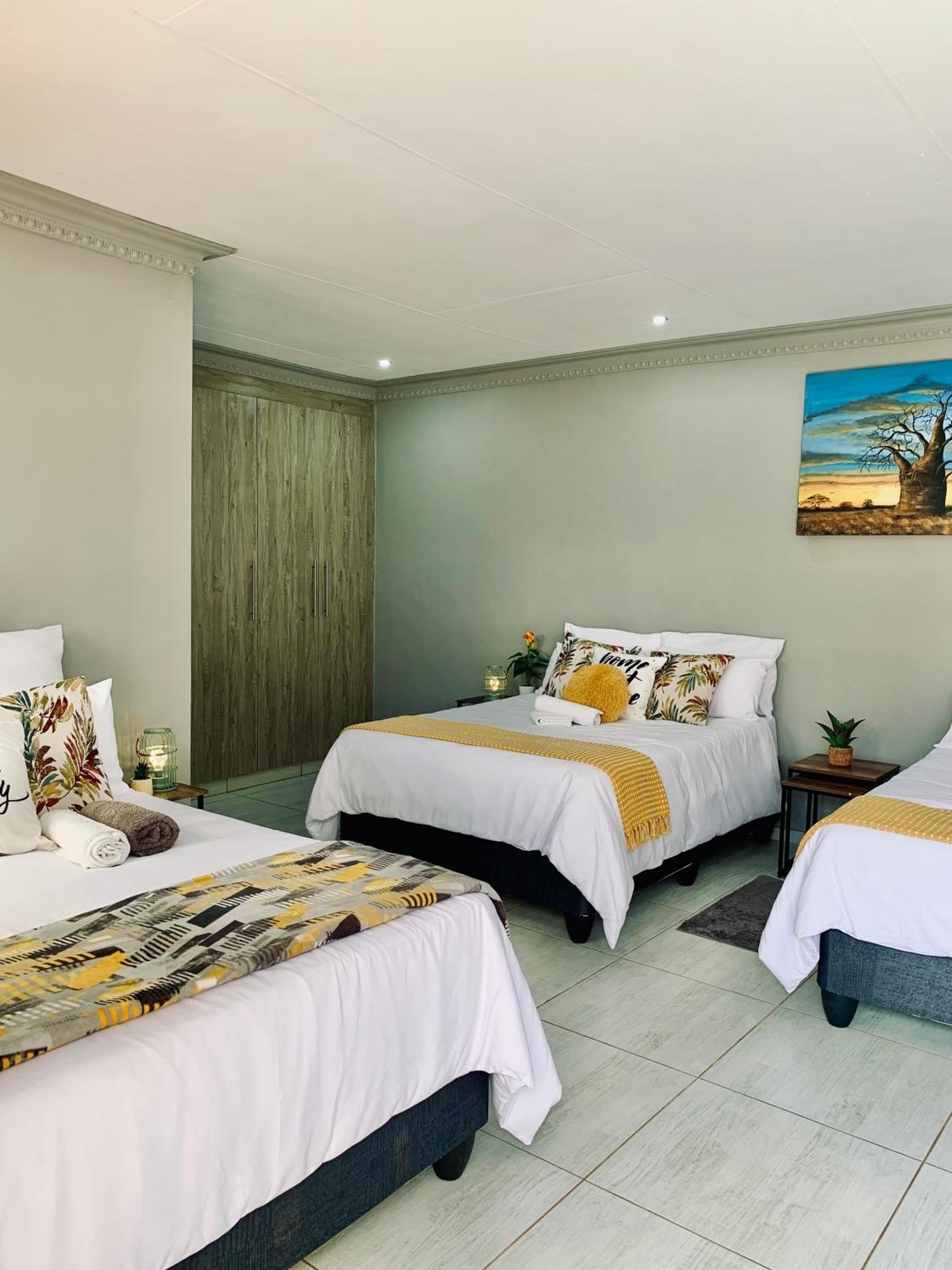 Double or Twin Room with Balcony photo 3