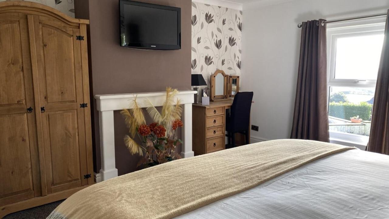 Superior King Room - Photo 3