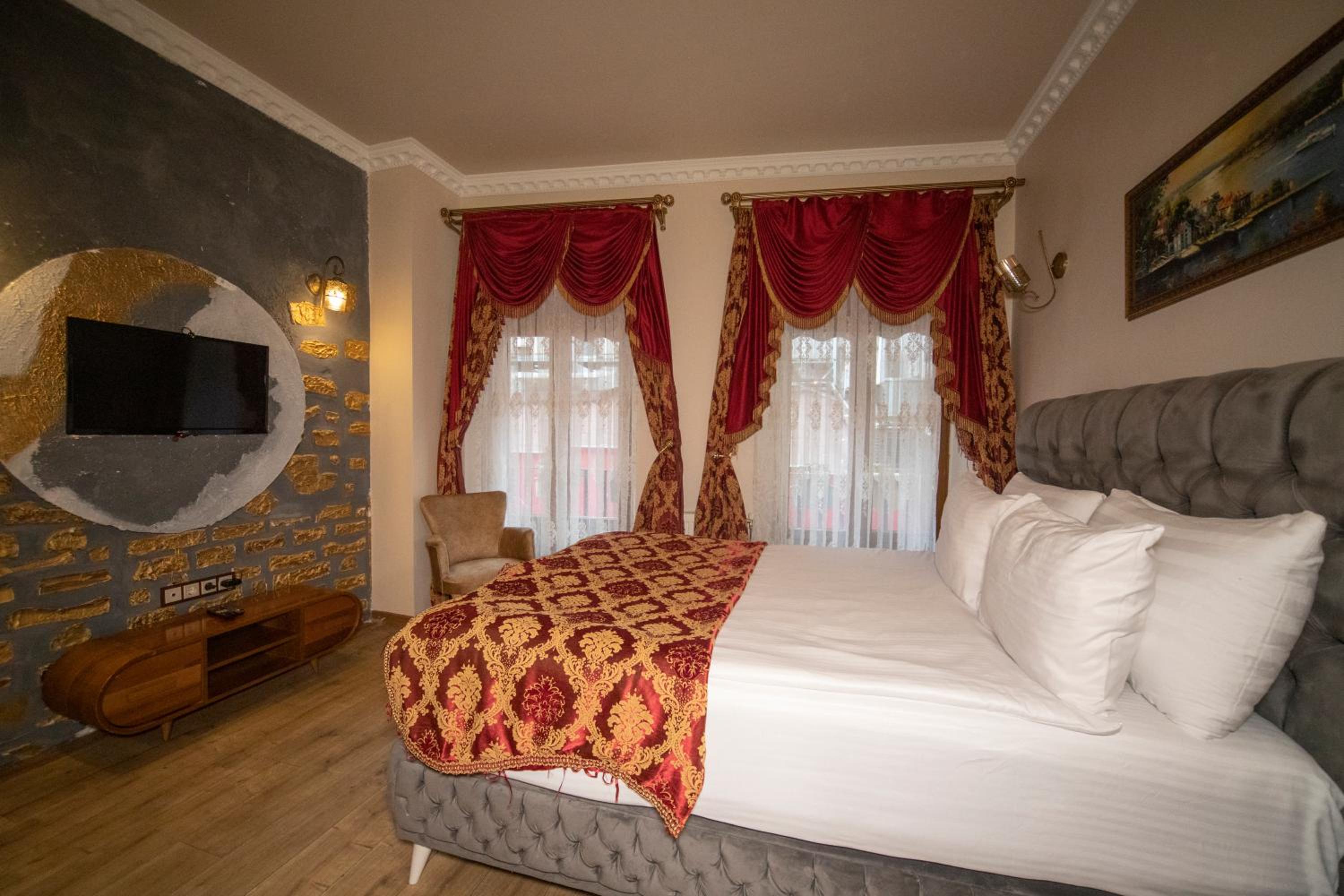 Superior Triple Room photo 3