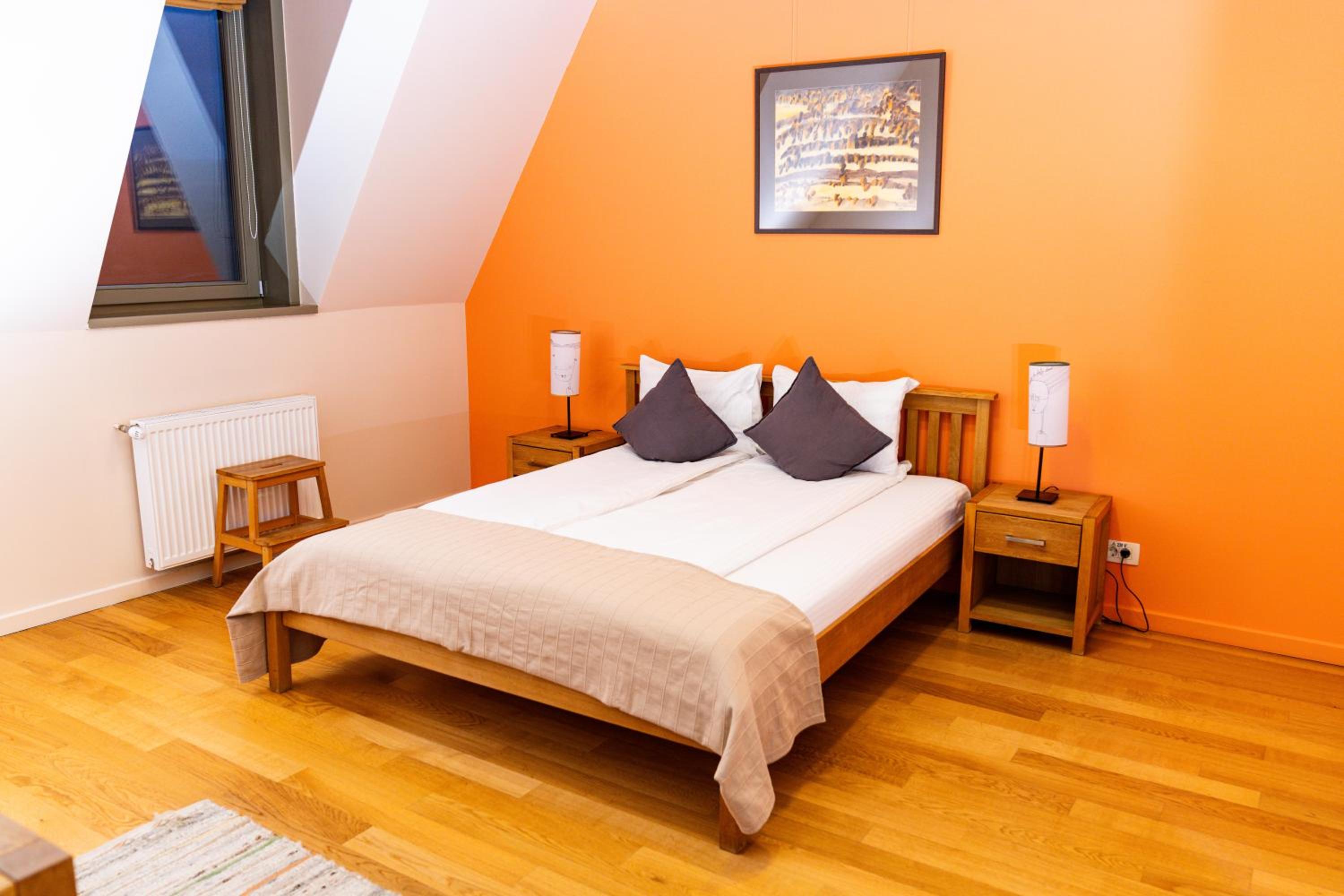 Queen Room - Photo 10