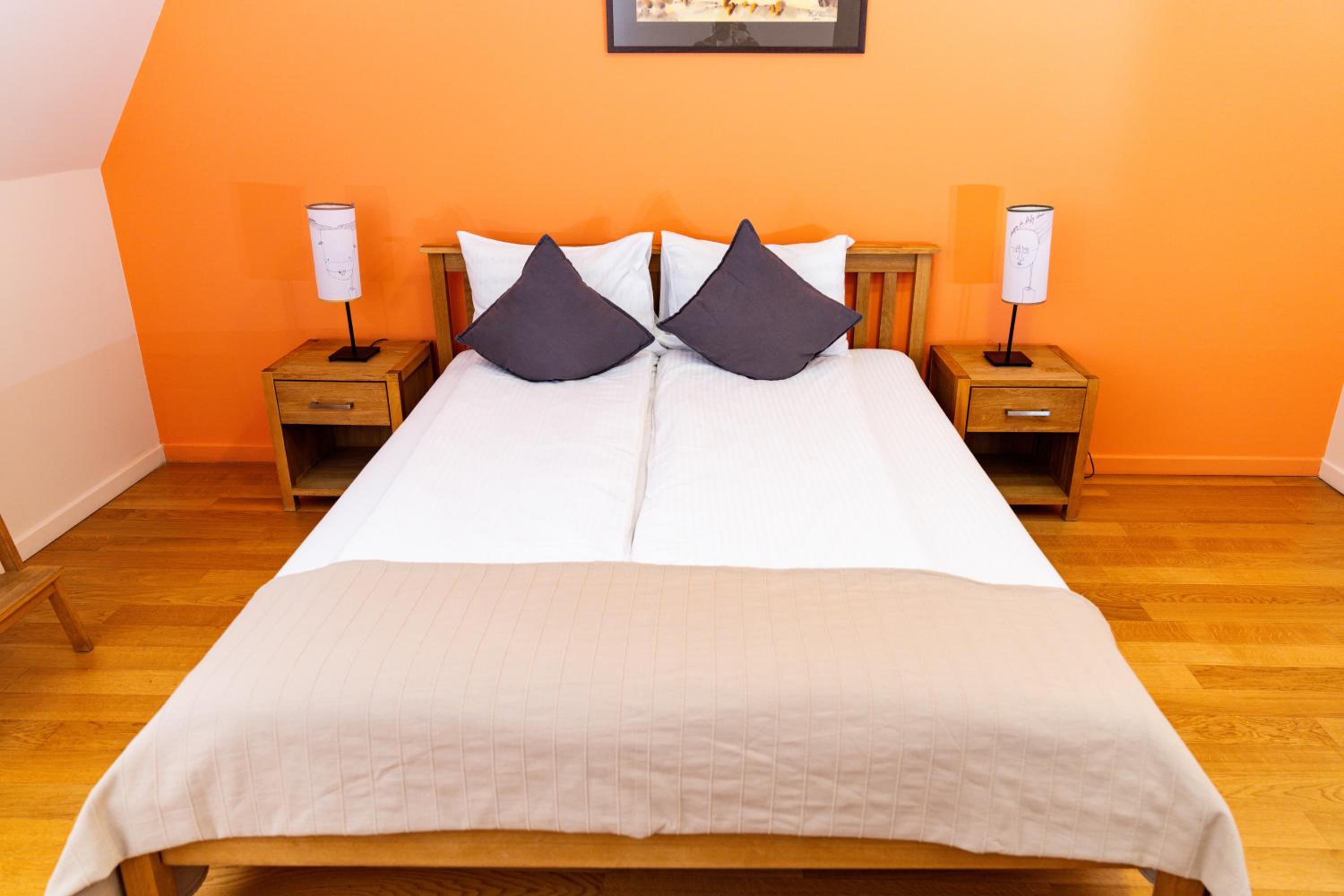 Queen Room - Photo 2