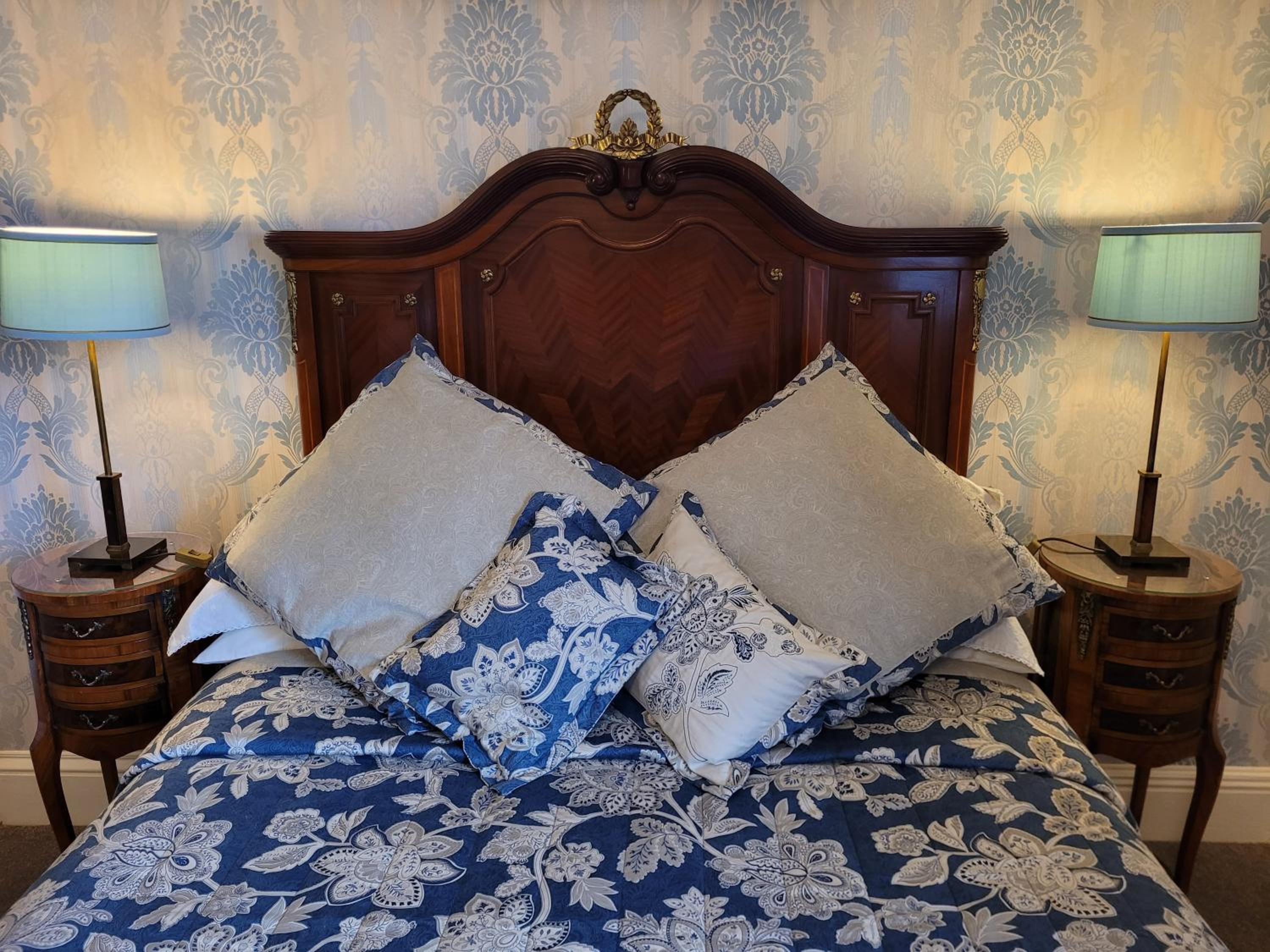 King Size Luxury Suite