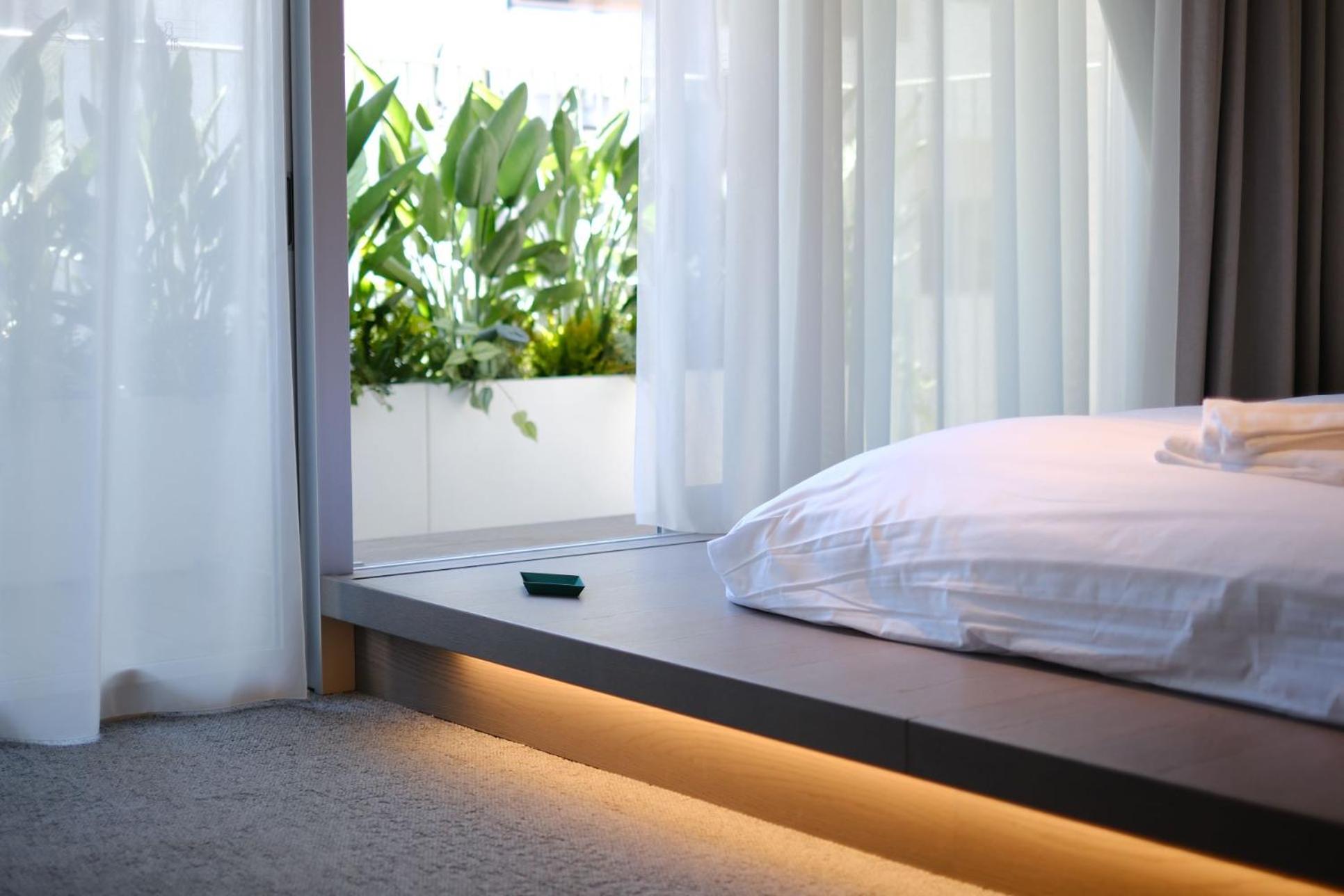 Deluxe Double Room with Balcony photo 1