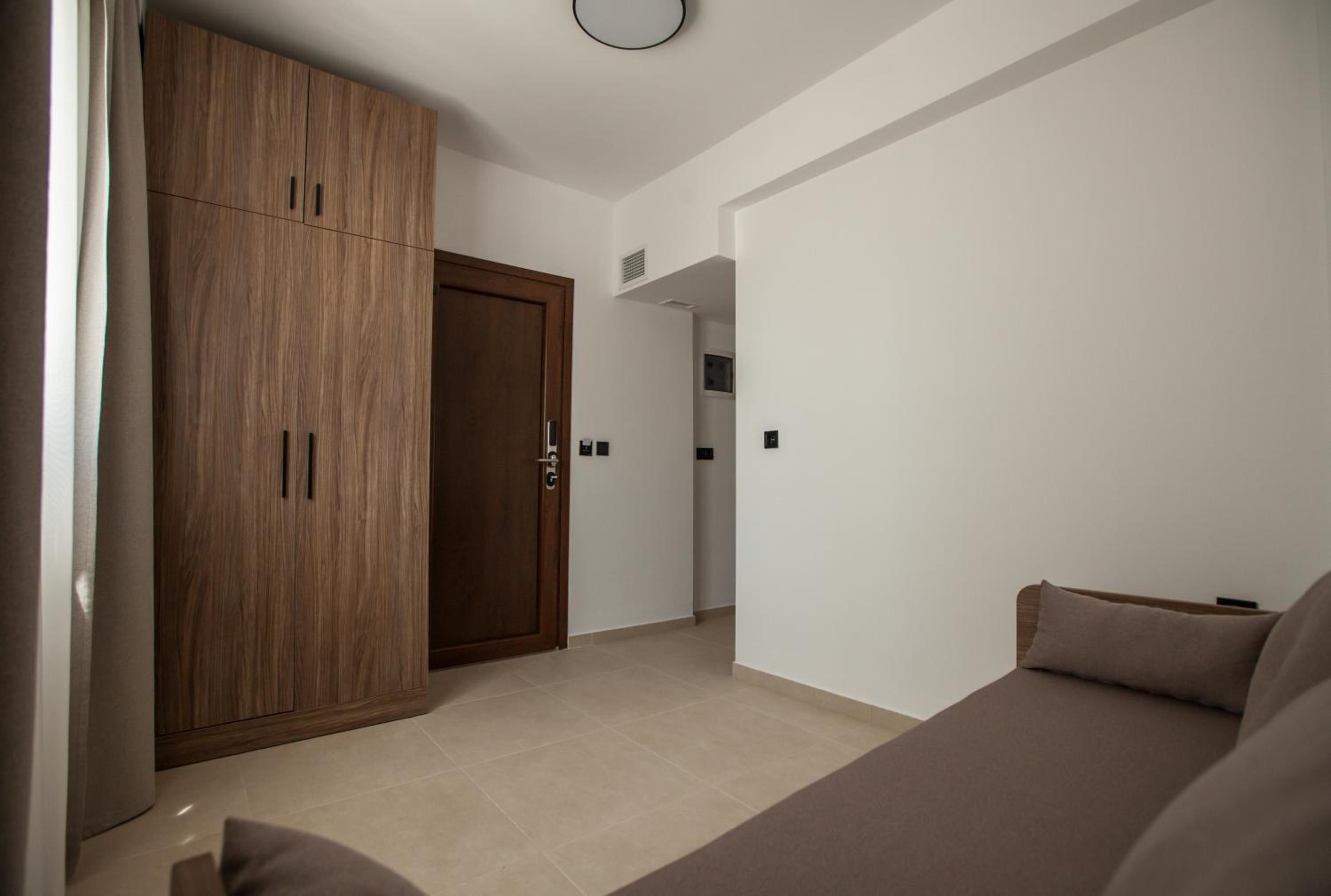 One-Bedroom Apartment with Pool View photo 3